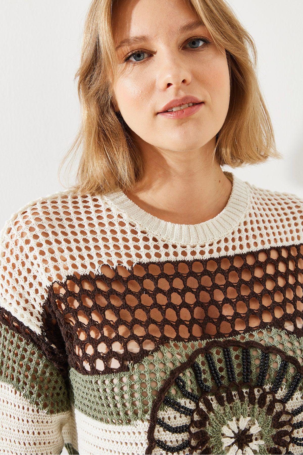 Bianco Lucci  Kadın Bisiklet Yaka Ajurlu Boncuk İşlemeli Triko Kazak 20246165 - Görsel 4