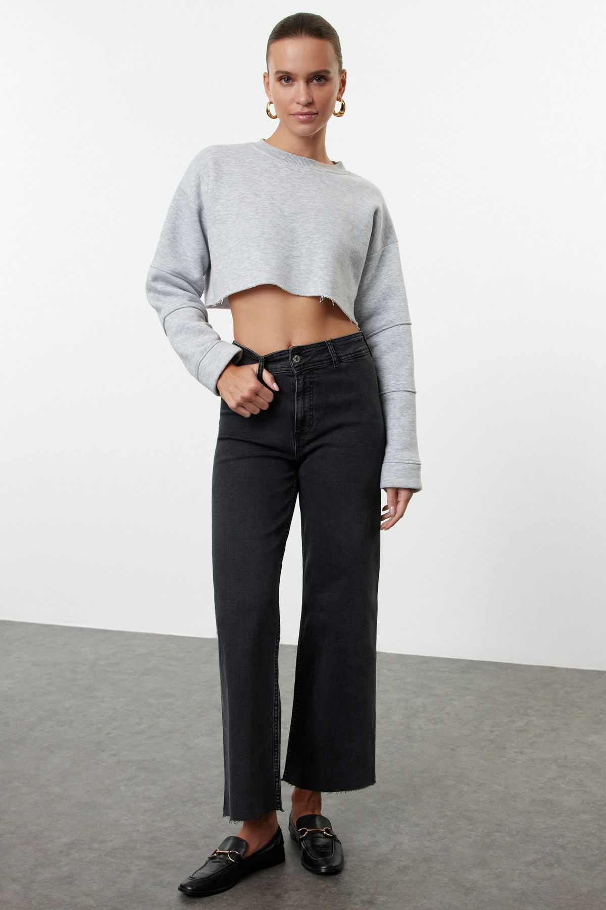 Trendyol Collection Jeansy Z Wysokim Stanem W Kolorze Czarnym, Marynarskim, Proste - Twoaw25je00059 Kobieta - 38