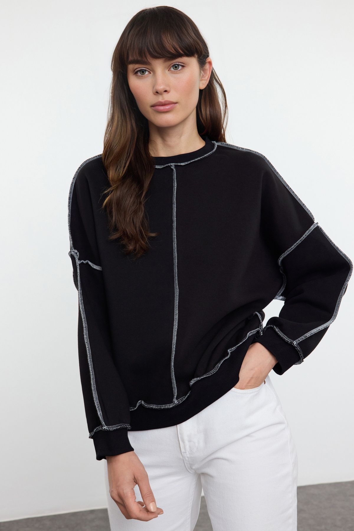 Trendyol Collection Czarna Dzianinowa Bluza Z Grubym Polarem Wewnątrz - Oversize Karyoka Stitched Twoaw25sw00272 Kobieta - S