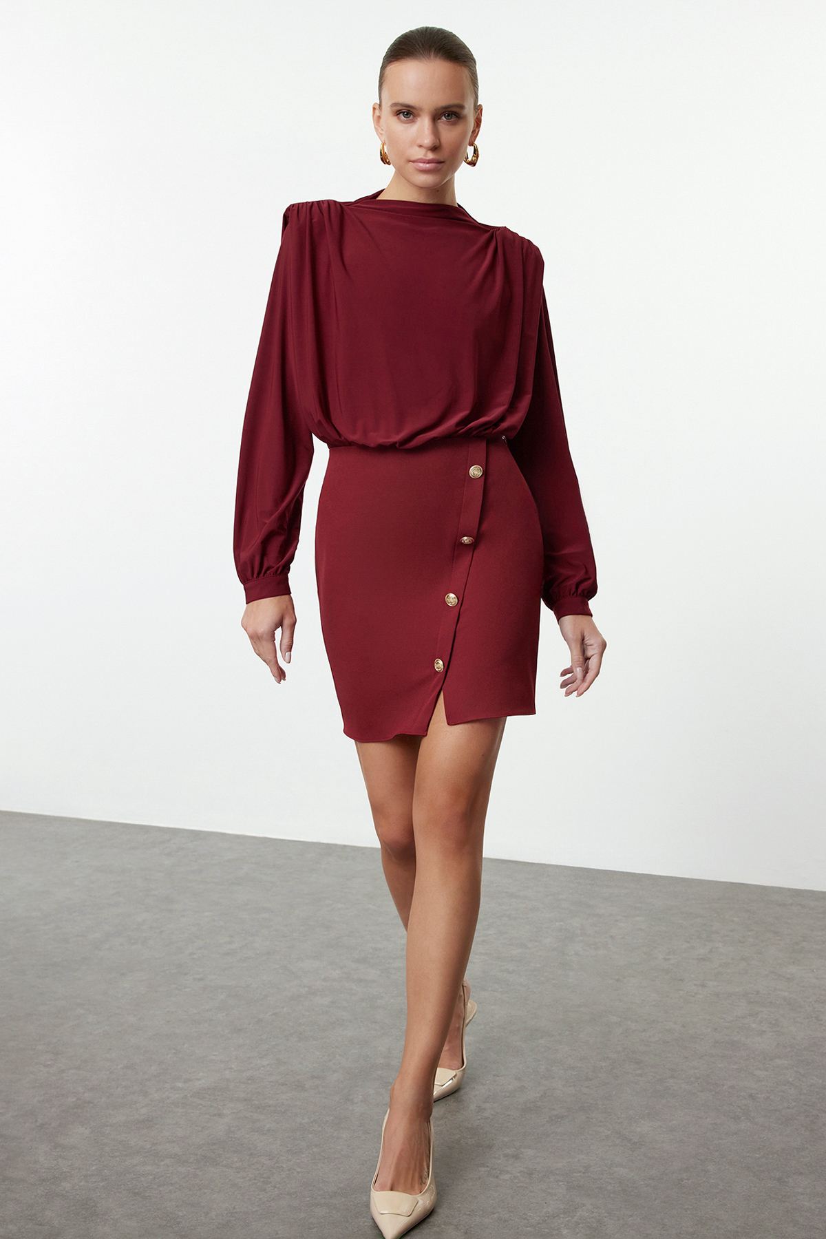 Trendyol Collection Burgundowa Mini Sukienka Tkana - Prosta Wyściełana Twoaw24el00483