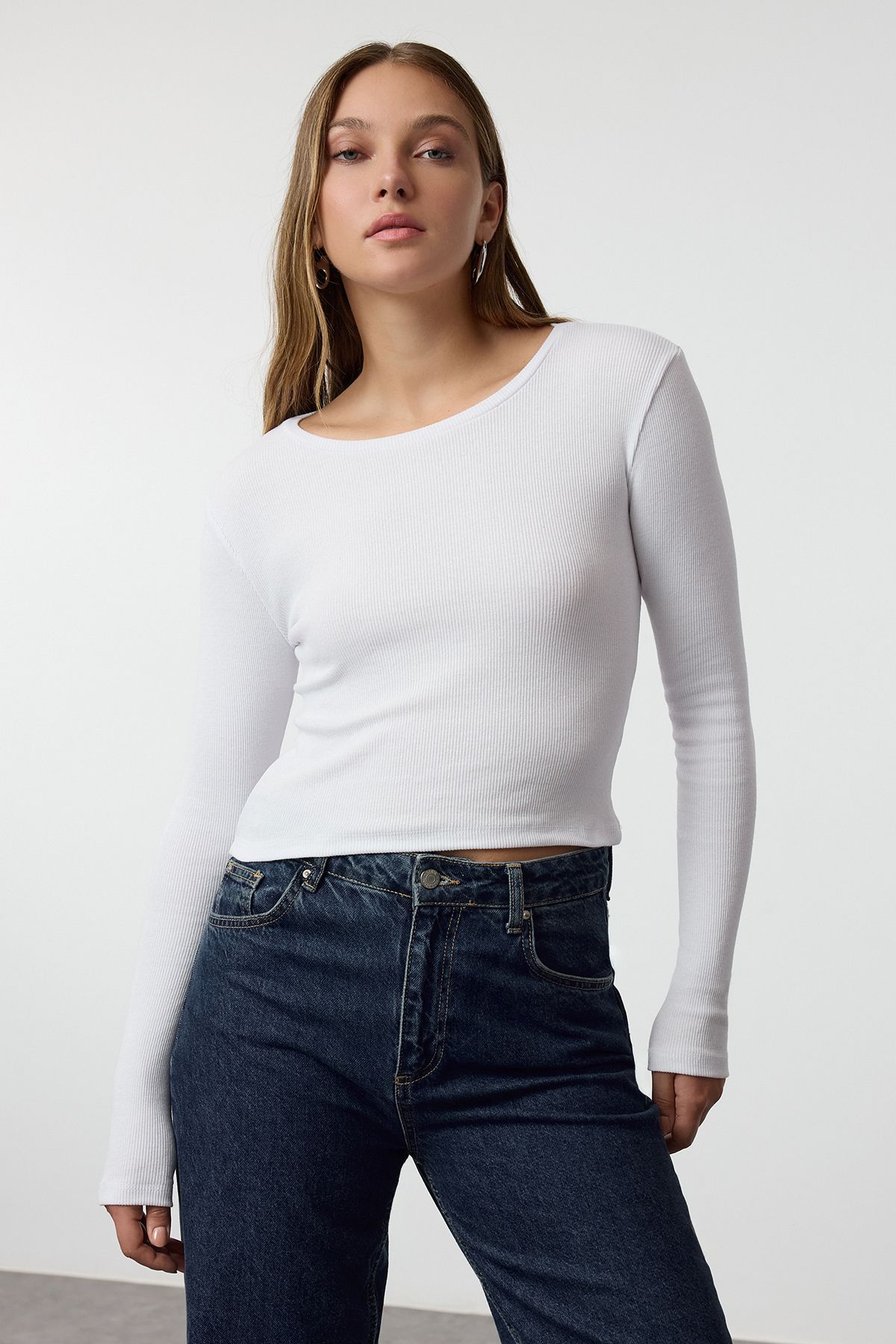 Trendyol Collection-Pachet de 3 bluze tricotate cu nervuri elastice negru-alb-roșu - TWOAW25BZ00060 5