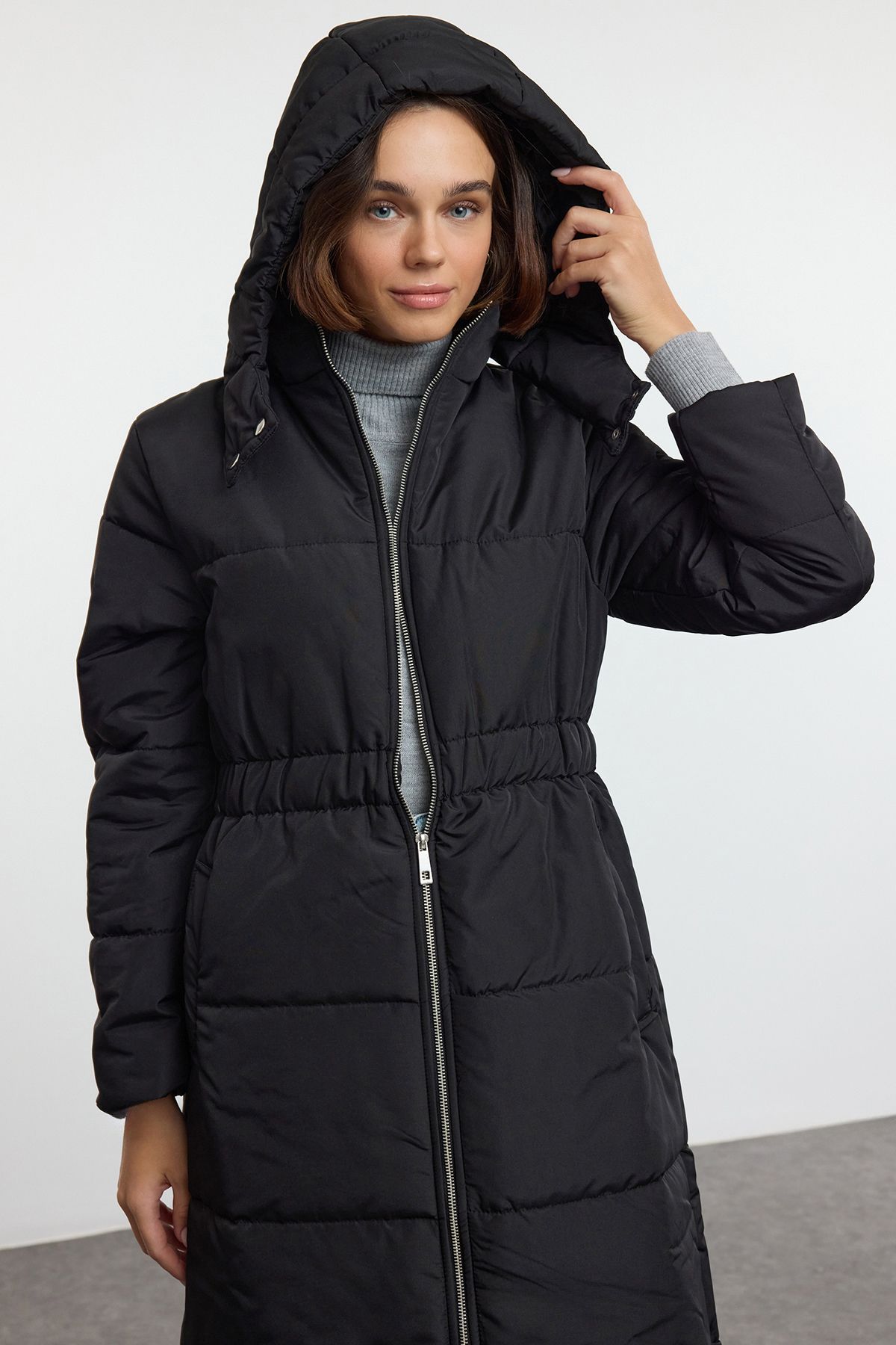 Trendyol Collection Oversize Czarny Długi Płaszcz Z Kapturem - Elastyczny Pas Twoaw25mo00243 Kobieta - XS