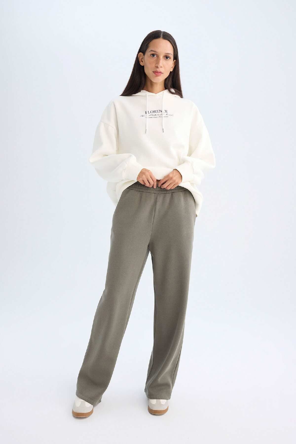 https://cdn.dsmcdn.com/ty1561/product/media/images/ty1560/prod/QC/20240920/19/35b1257c-3160-3e29-adf7-6e031729771b/1_org_zoom.jpg