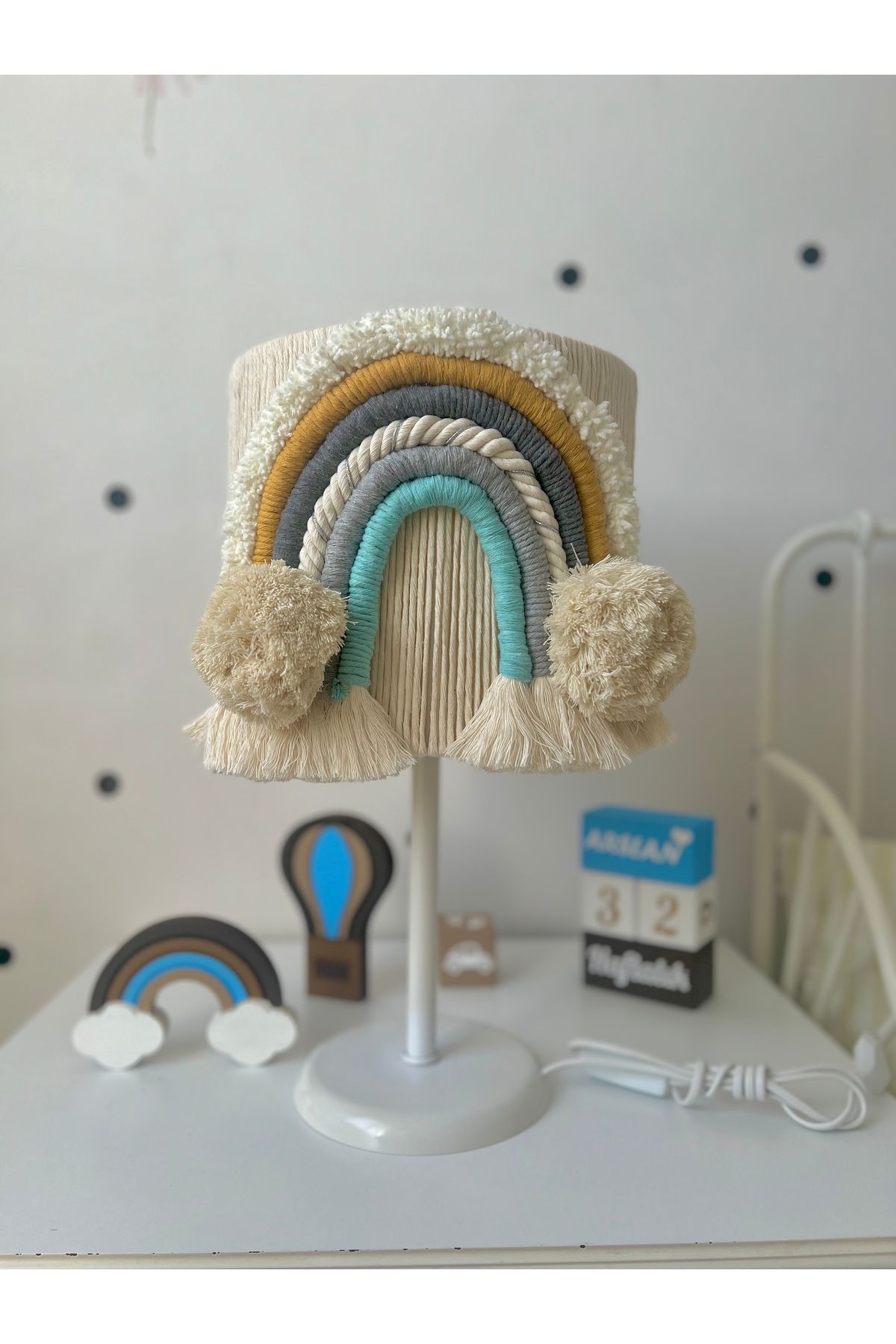 Bebek çocuk odası el yapımı makrome abajur modeli