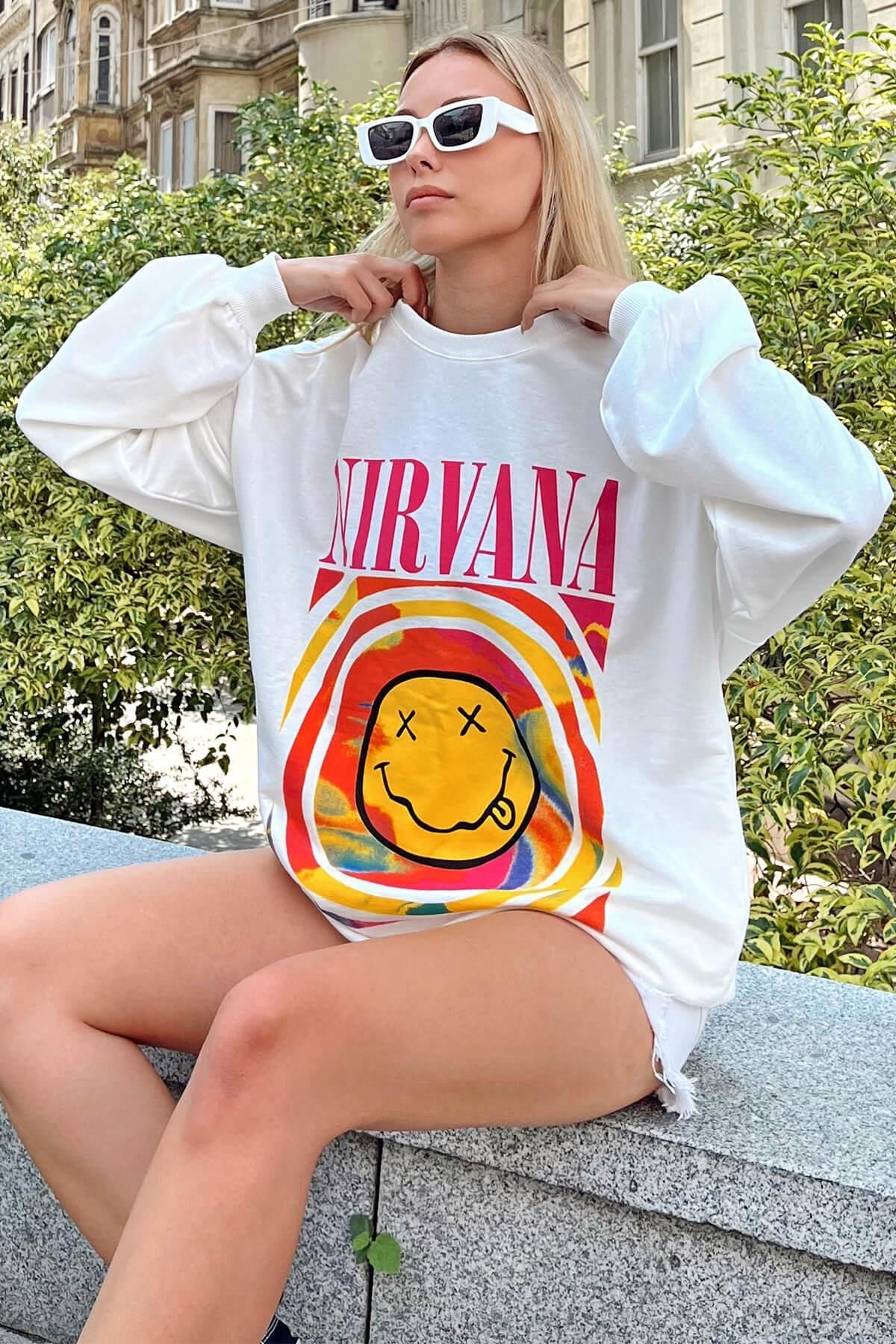 Swist-Weißes Nirvana bedrucktes Damen-Sweatshirt mit Rundhalsausschnitt 4