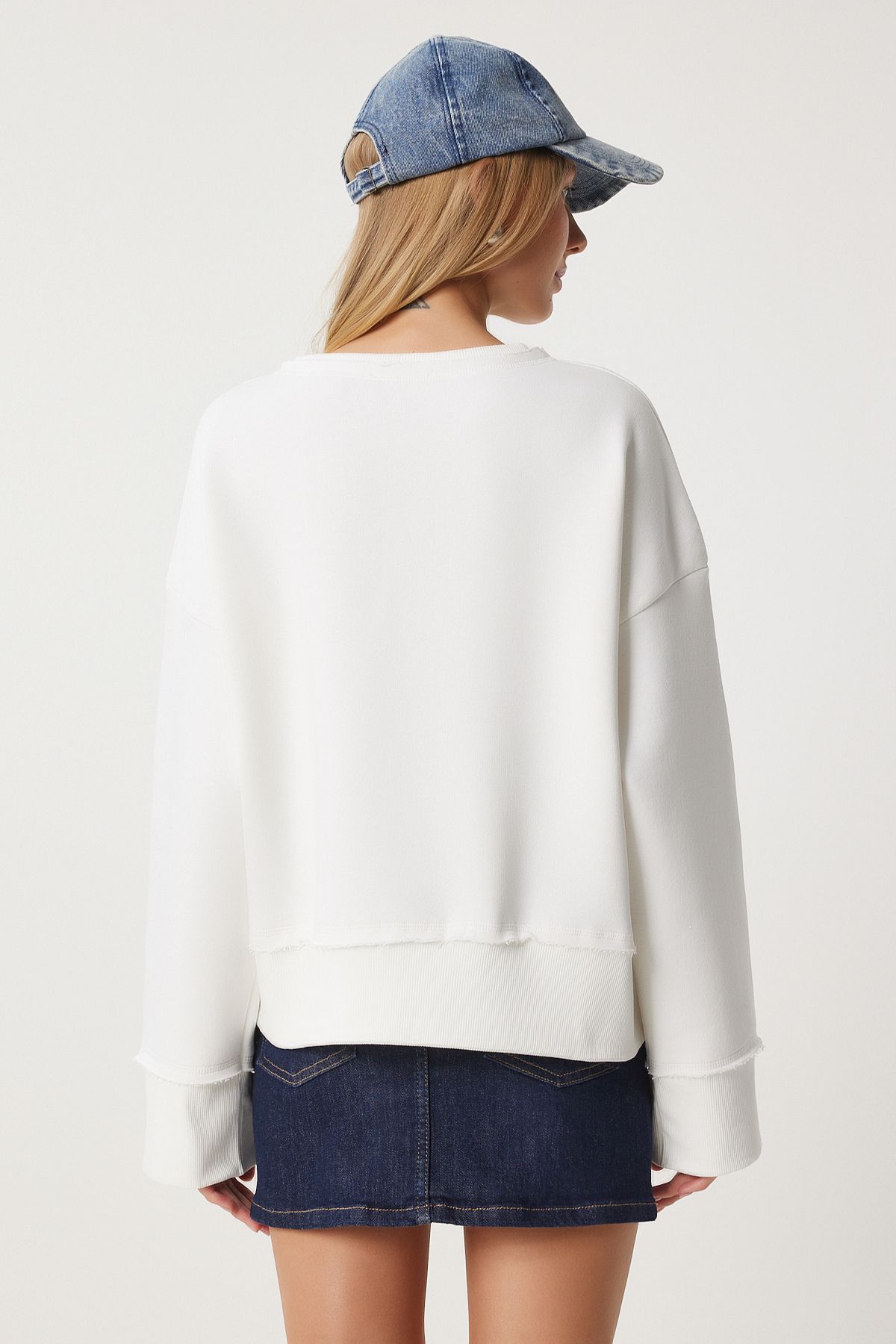 Happiness İstanbul-Ecrufarbenes Damen-Sweatshirt mit Herz-Stickerei – DP00216 6