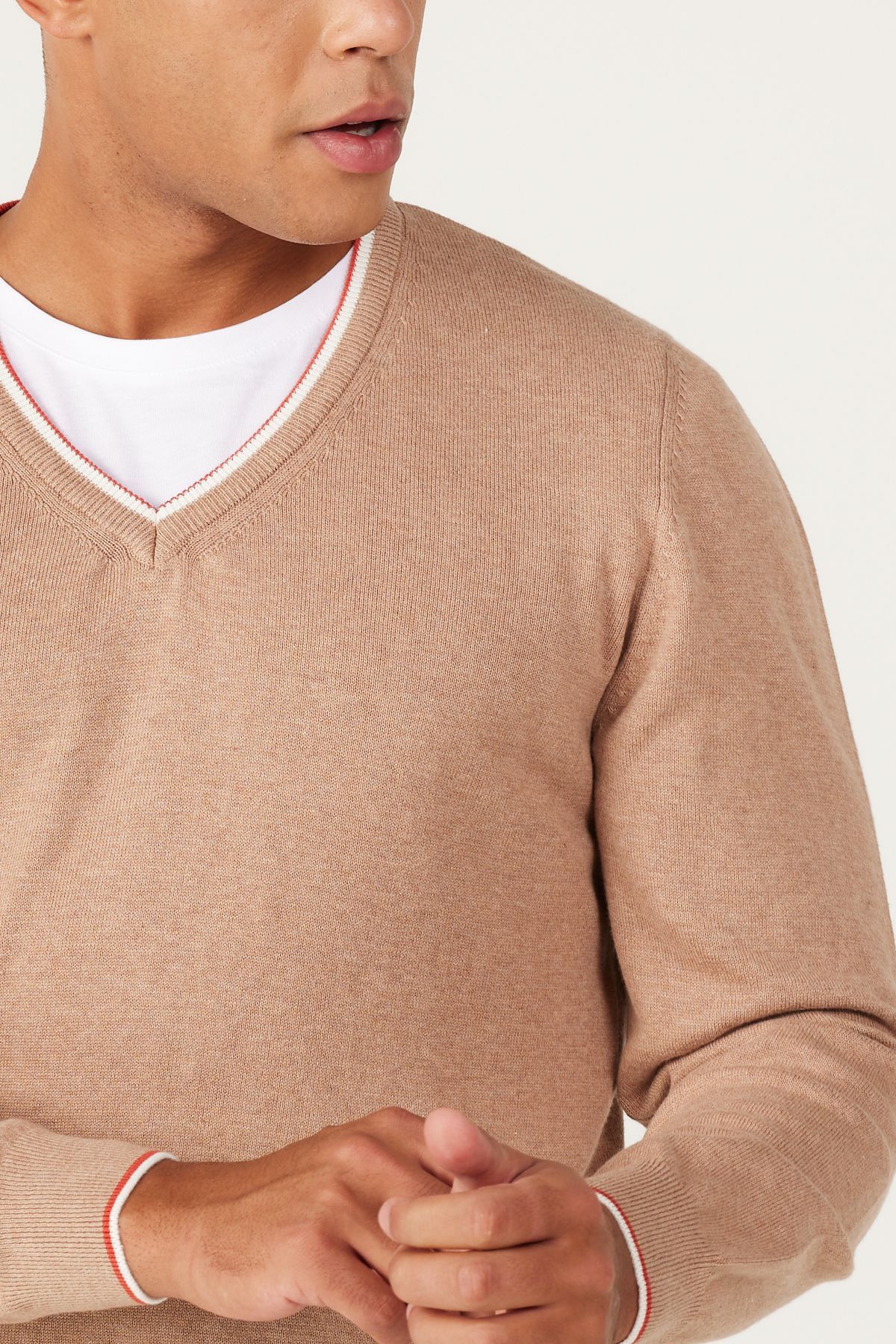 ALTINYILDIZ CLASSICS-Herren-Strickpullover VIZON-EKRU mit Standard-Passform, normaler Passform, V-Ausschnitt, 100 % Baumwolle 4