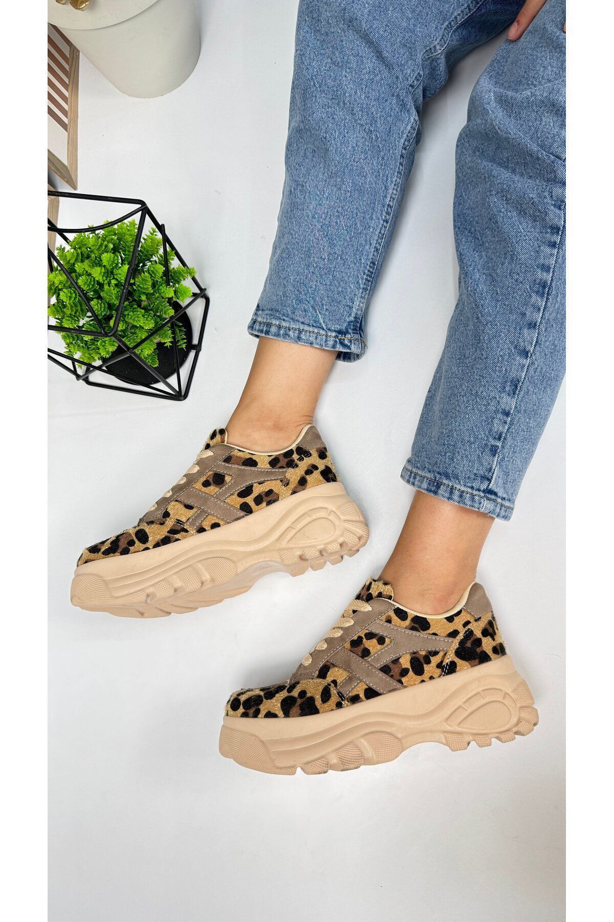 https://cdn.dsmcdn.com/ty1562/product/media/images/ty1561/prod/QC/20240920/10/9444beb6-6c1e-3cd0-a6cb-1dda9a076e50/1_org_zoom.jpg
