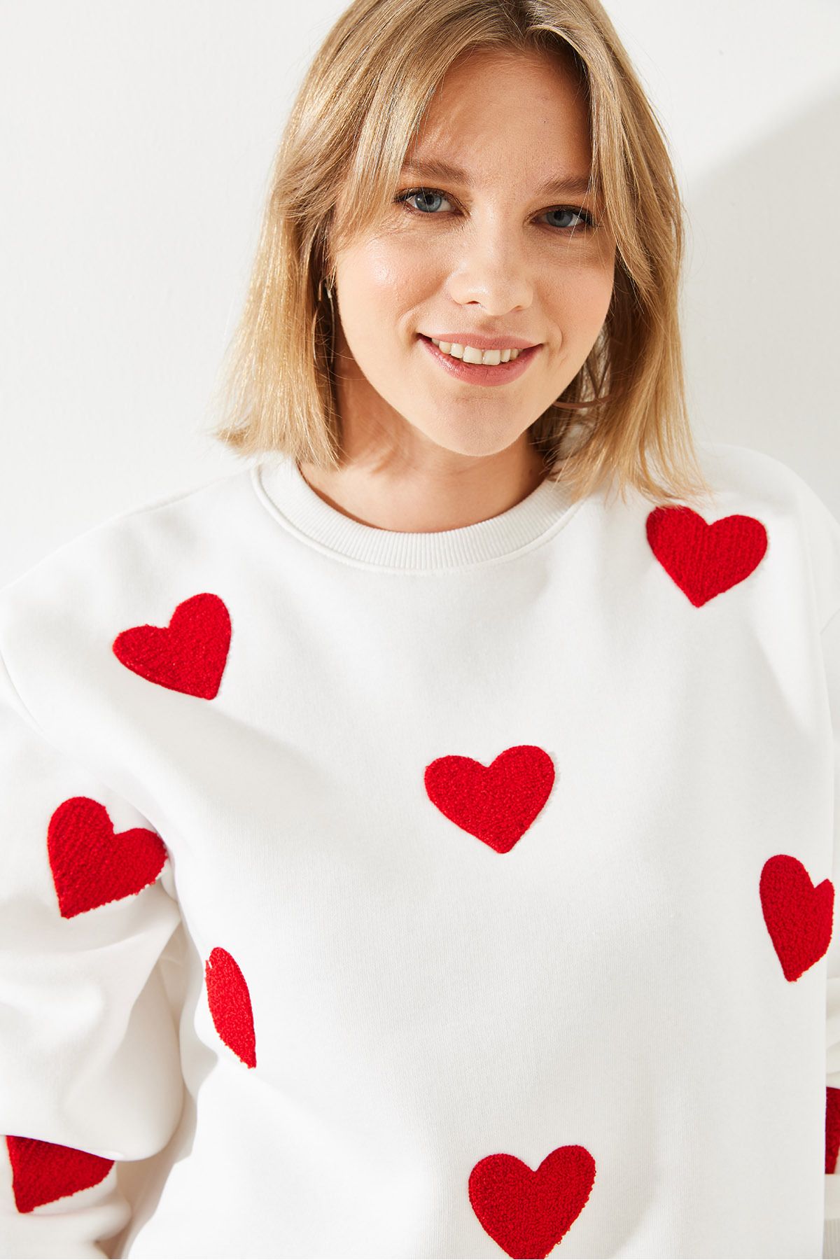 LUCCI Oversized Embroidered Crew Neck Sweatshirt 4