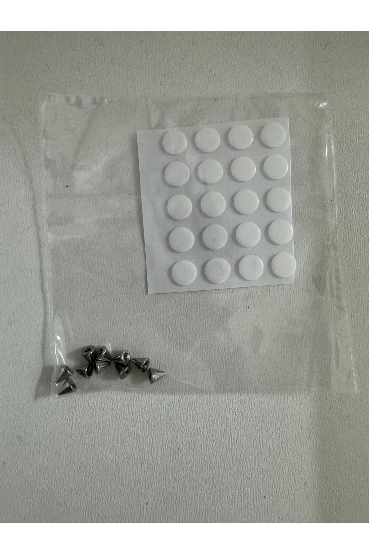 YAPIŞTIRMA 10 ADET FAKE KAŞ GÖBEK DUDAK BURUN İÇİN PİERCİNG TOPU