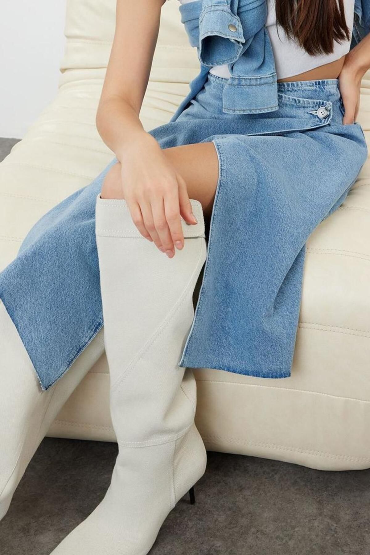 Moda Regular Düz Desen Günlük More Sustainable Püsküllü Midi Denim Etek - Görsel 3