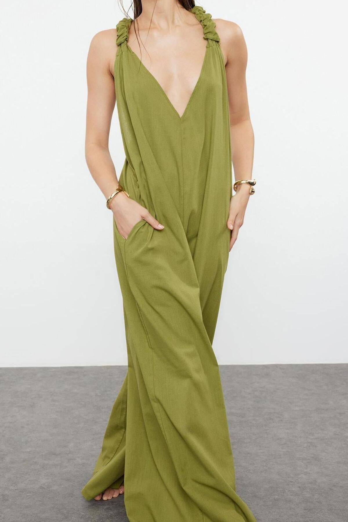 Kadın Moda Kalın Askılı Boru Paça V Yaka Düz Desen Uzun Dokuma Büzgülü 0 Pamuklu Tulum - Görsel 3