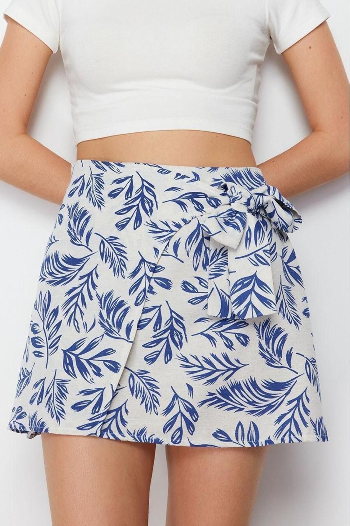 Moda Regular Çiçekli Desen Günlük Mini Boy Desenli Bağlama Detaylı Kruvaze Mini Boy Dokuma Etek - Görsel 3