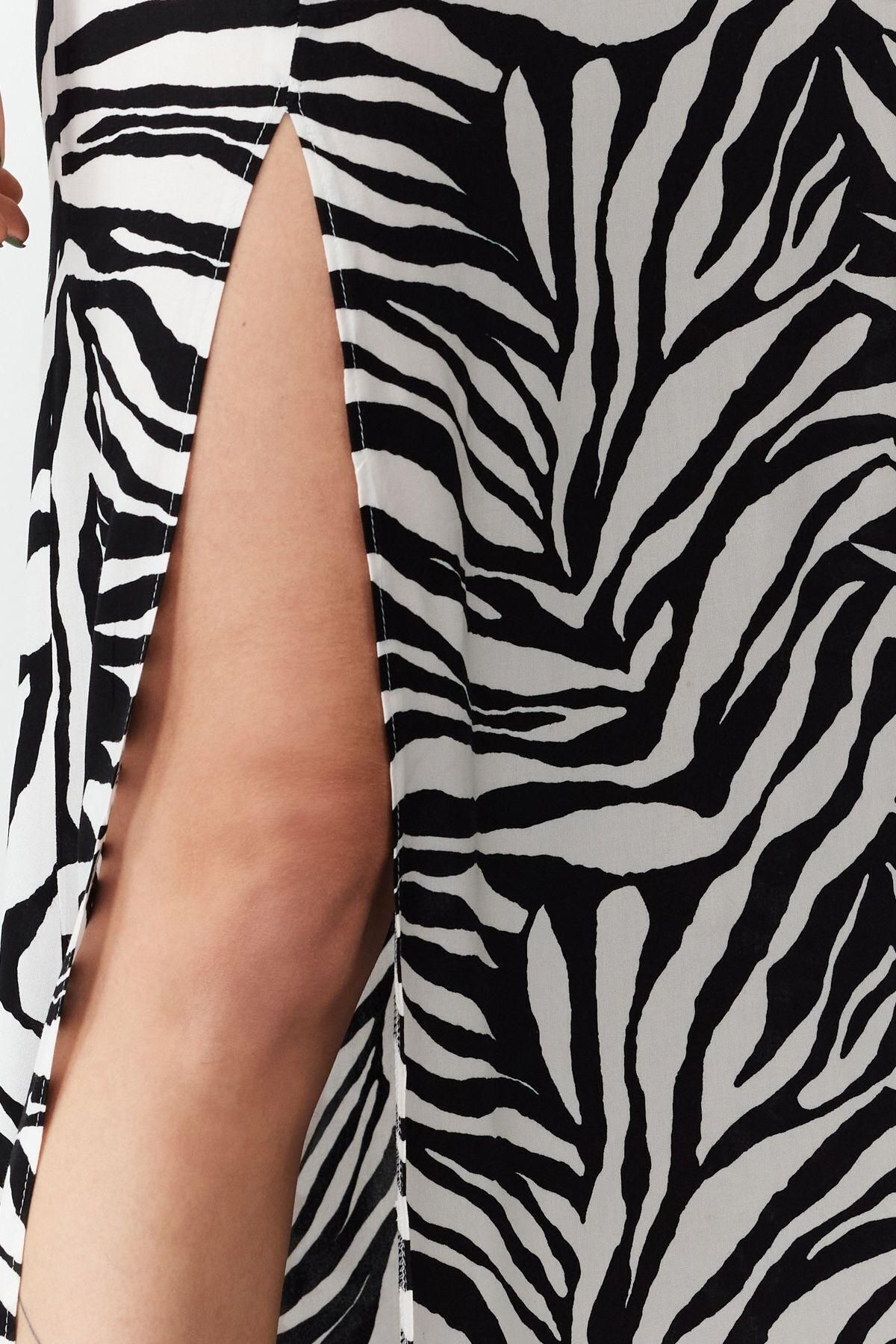 Moda Regular Düz Desen Günlük Midi Boy Yırtmaç Detaylı Dokuma Etek - Görsel 4