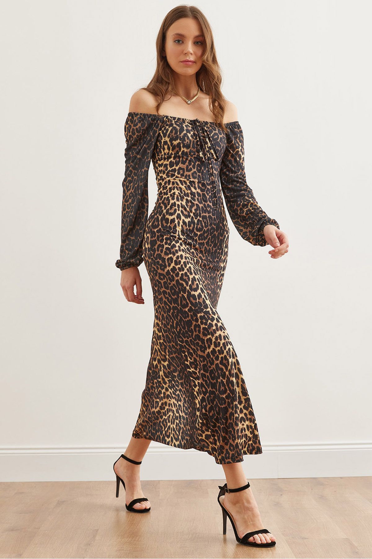Kadın Siyah Kahve Bağcık Detaylı Yırtmaçlı Maxi Leopar Elbise ELB-19002264