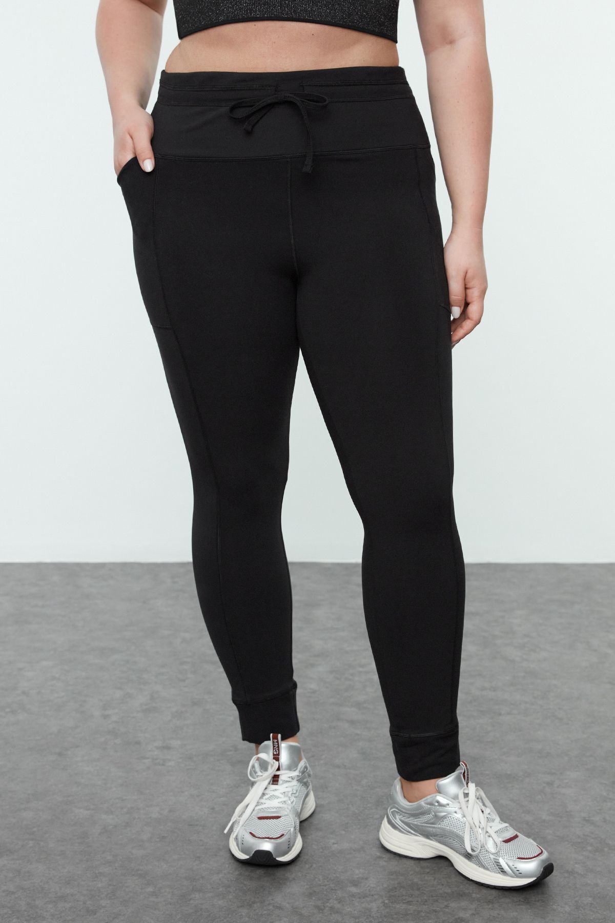 Trendyol Curve-Scuba Fabric fekete teljes hosszúságú szálcsiszolt sportleggings - Tbbaw25bv00000 3
