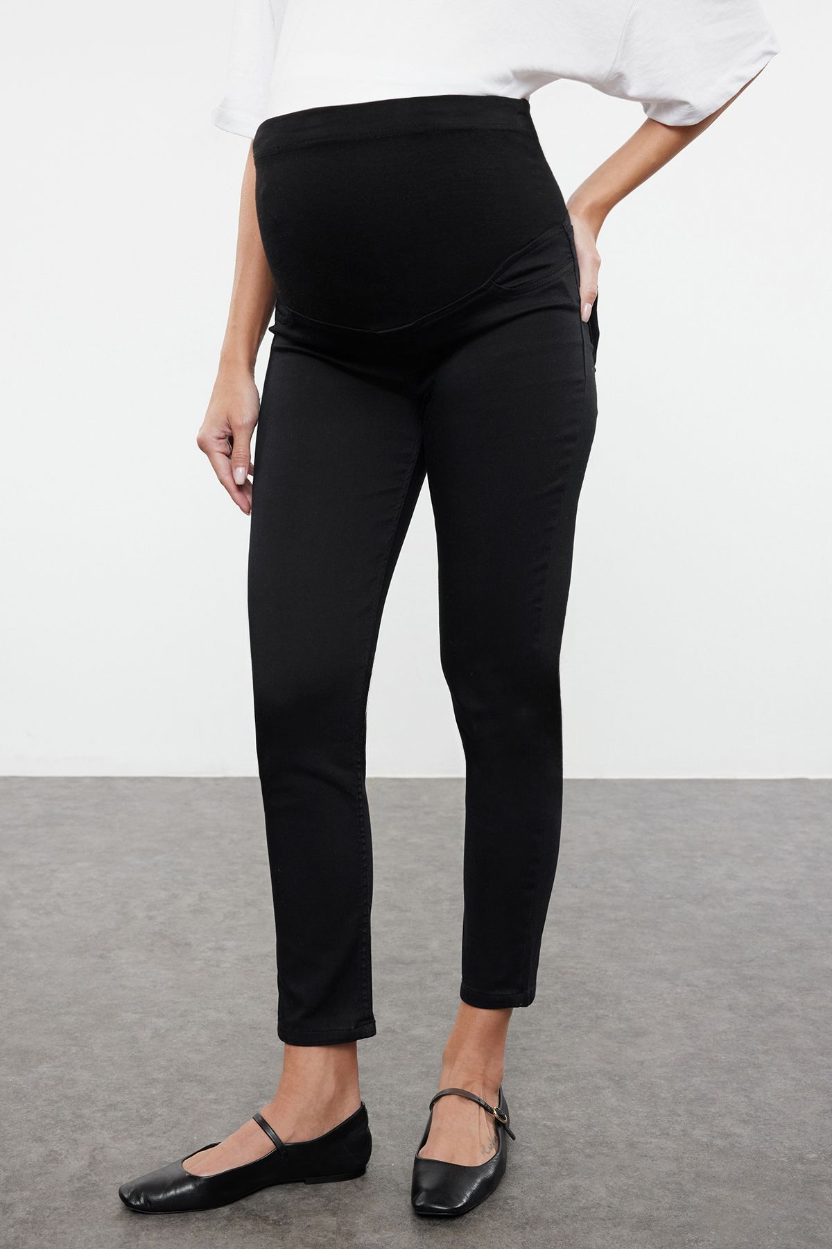 Trendyol Collection-High Waist and Adjustable Abdominal Panel Black Skinny Maternity Pants - Tbbaw25Cj00026 3