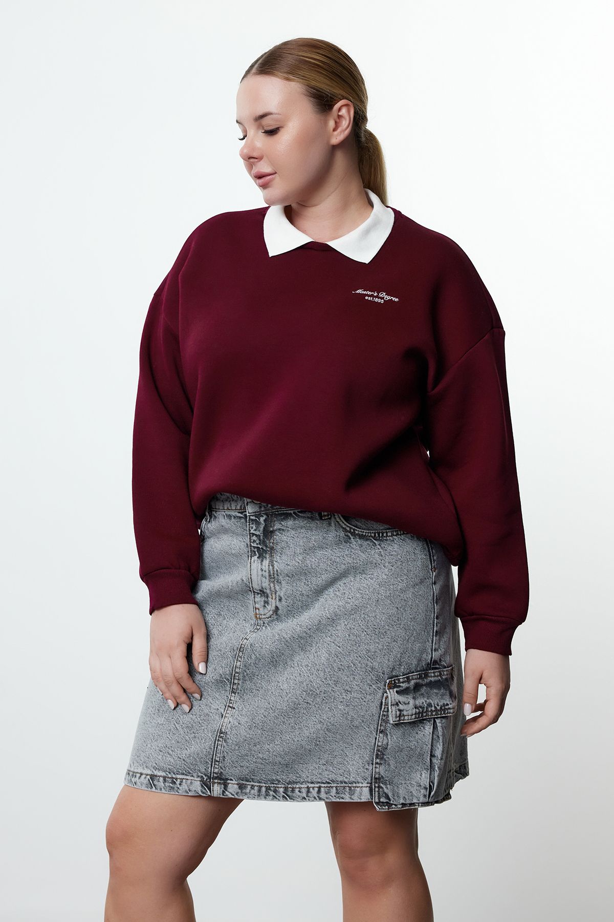 Trendyol Curve Bluza Dzianinowa W Kolorze Claret Red Z Haftem I Szerokim Krojem, Duży Rozmiar, Z Wewnętrznym Kołnierzem Kobieta - 5XL