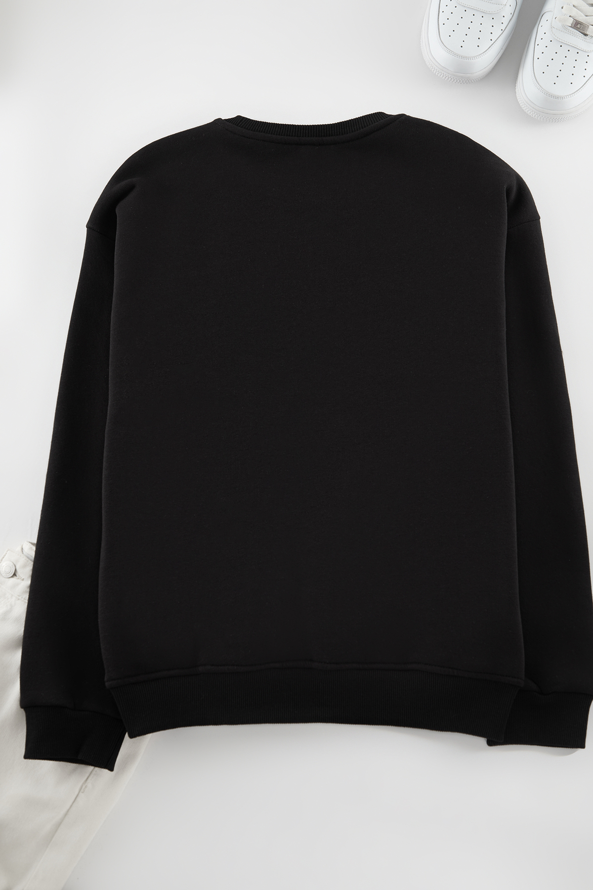 Trendyolmilla  Siyah Oversize/Geniş Kesim Pamuklu Basic İçi Polarlı Kalın Sweatshirt TMNAW25SW00011 - Görsel 4