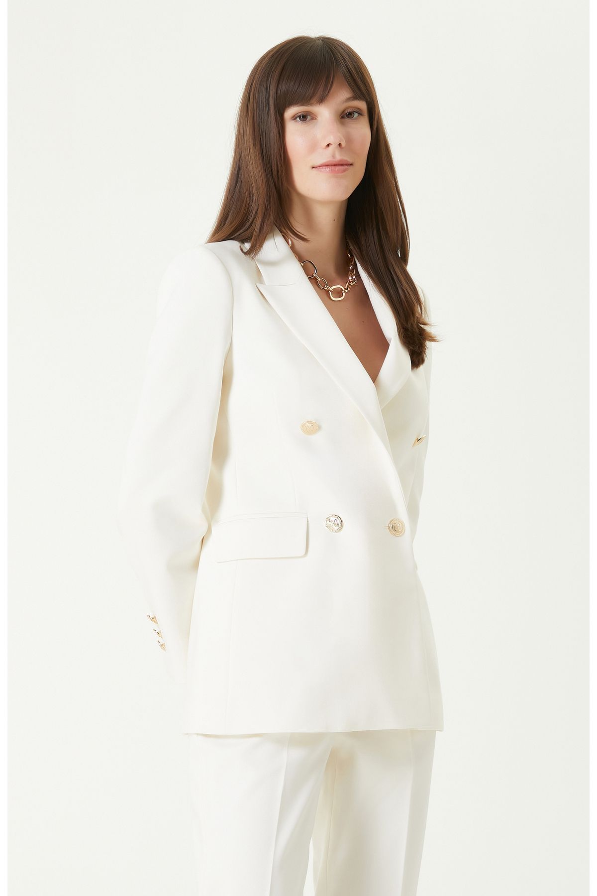 veste blanche cassée