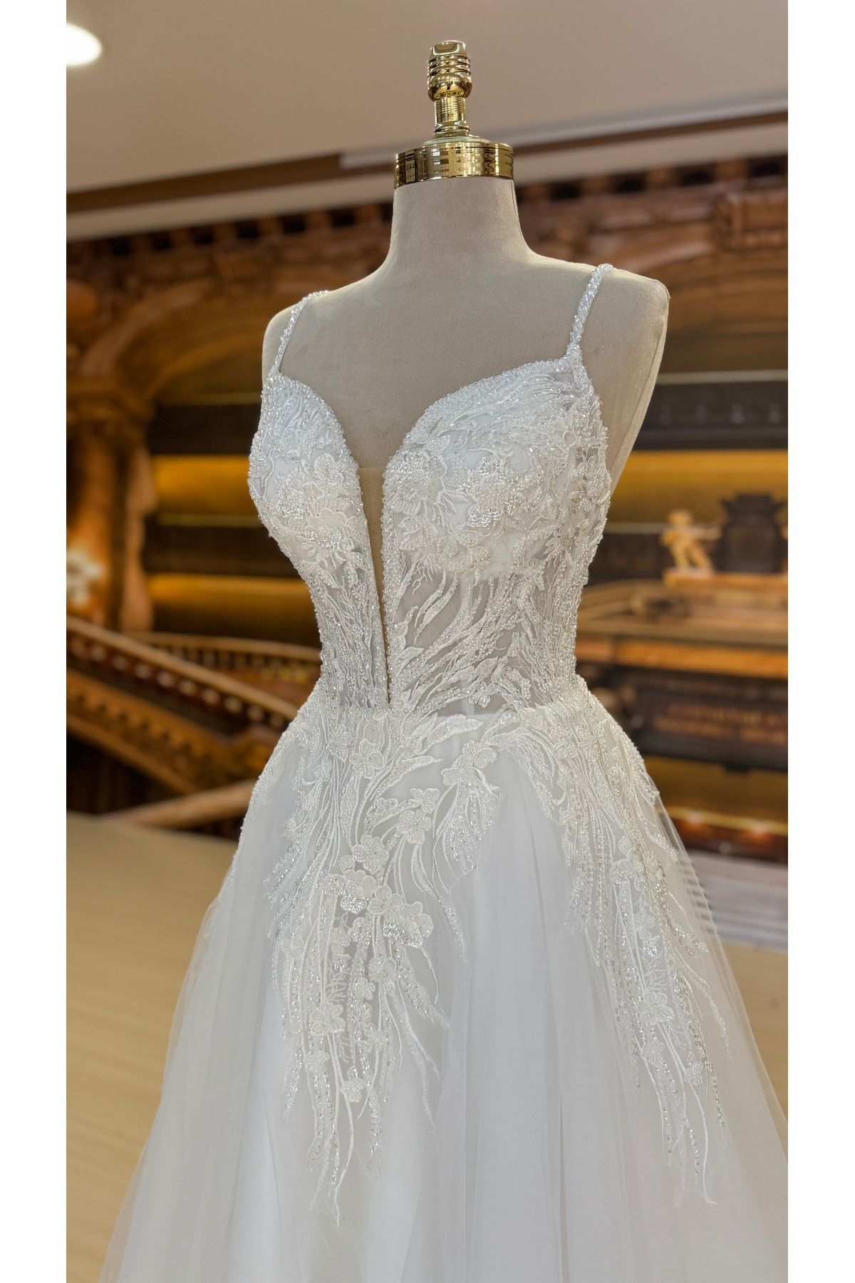 https://cdn.dsmcdn.com/ty1566/product/media/images/ty1567/prod/QC/20240923/17/c42bd8be-919e-33cc-a9e8-adb18ad94730/1_org_zoom.jpg