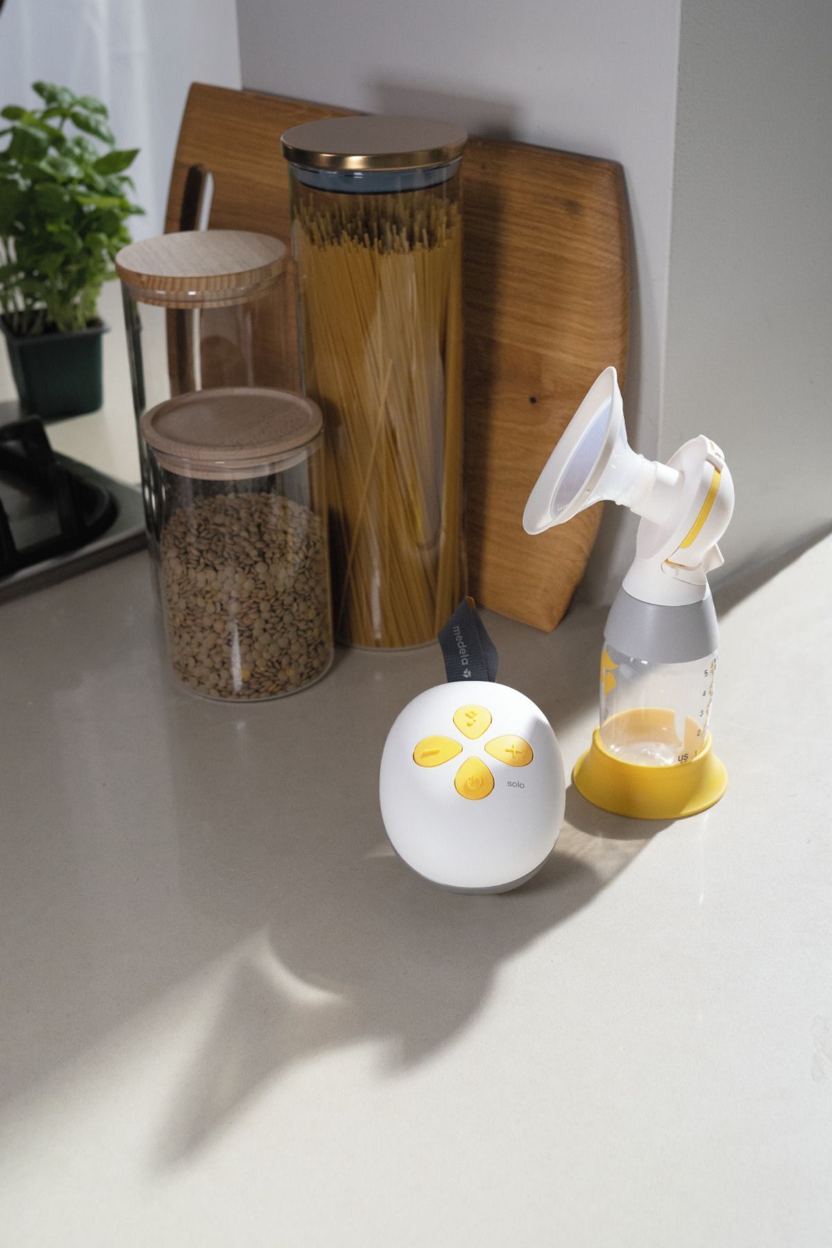 Medela Solo Tekli Elektrikli Göğüs Pompası fotoğrafı 4 (önizleme)