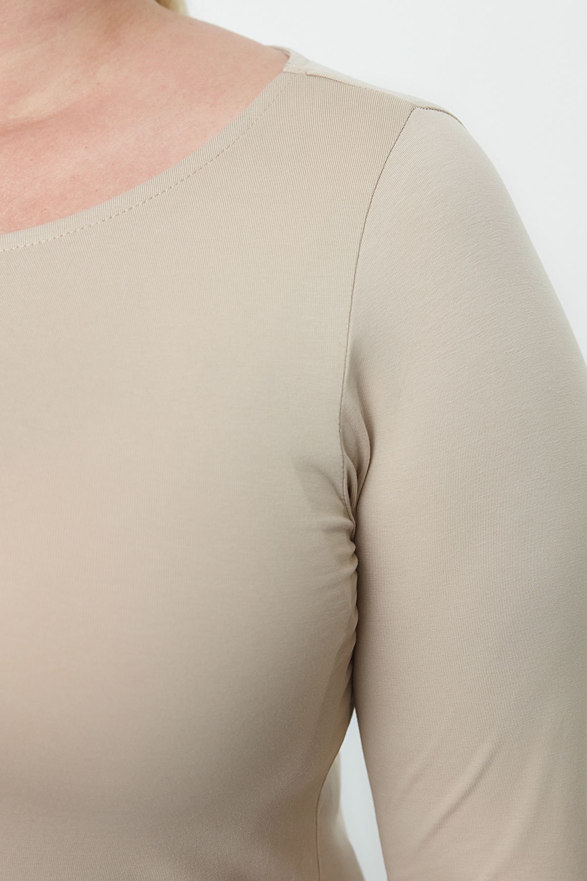 Trendyol Curve-Long Sleeve Beige Plus Size T-Shirt - 100% Cotton Tbbaw25Bf00000 4