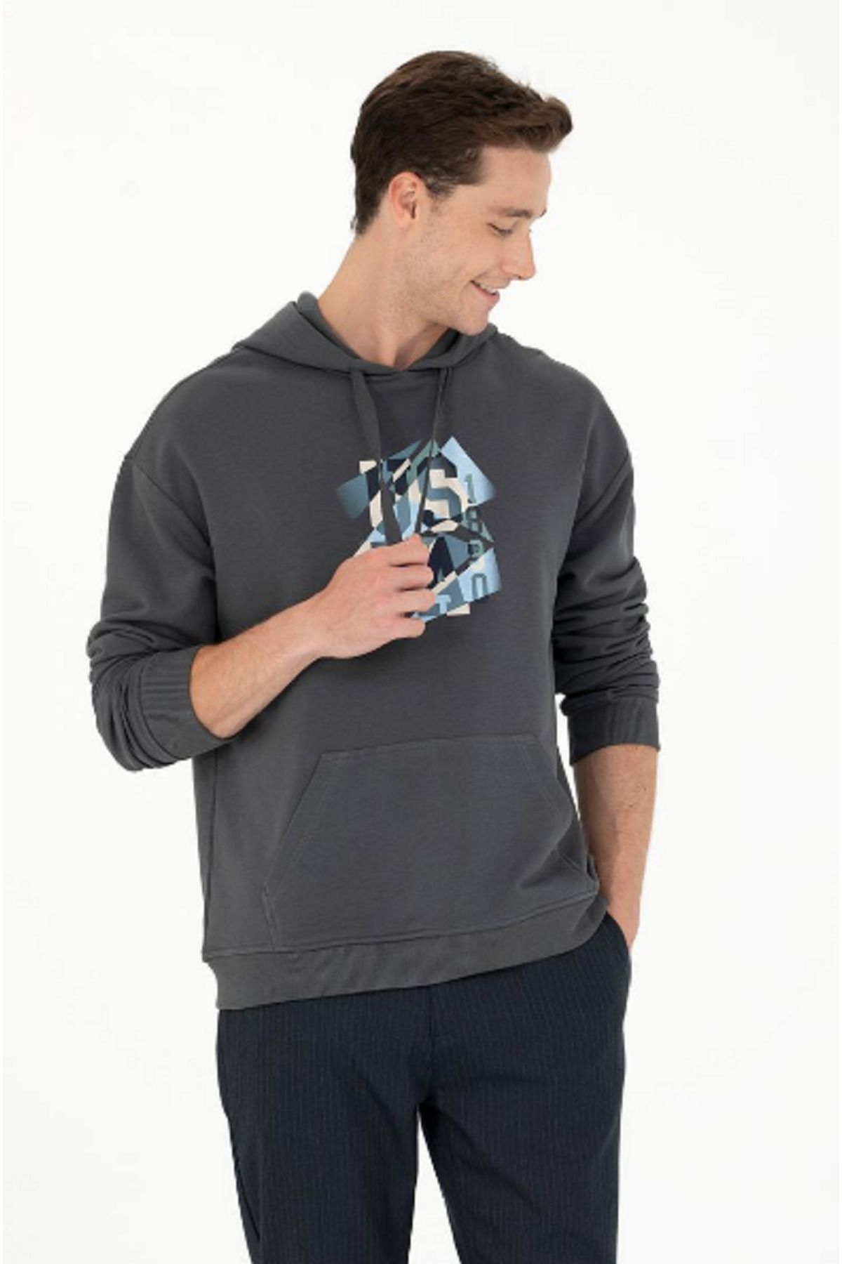 یو اس پولو سویشرت کلاه‌دار مردانه سایز بزرگ آنتراسیت از برند U.S. Polo Assn.