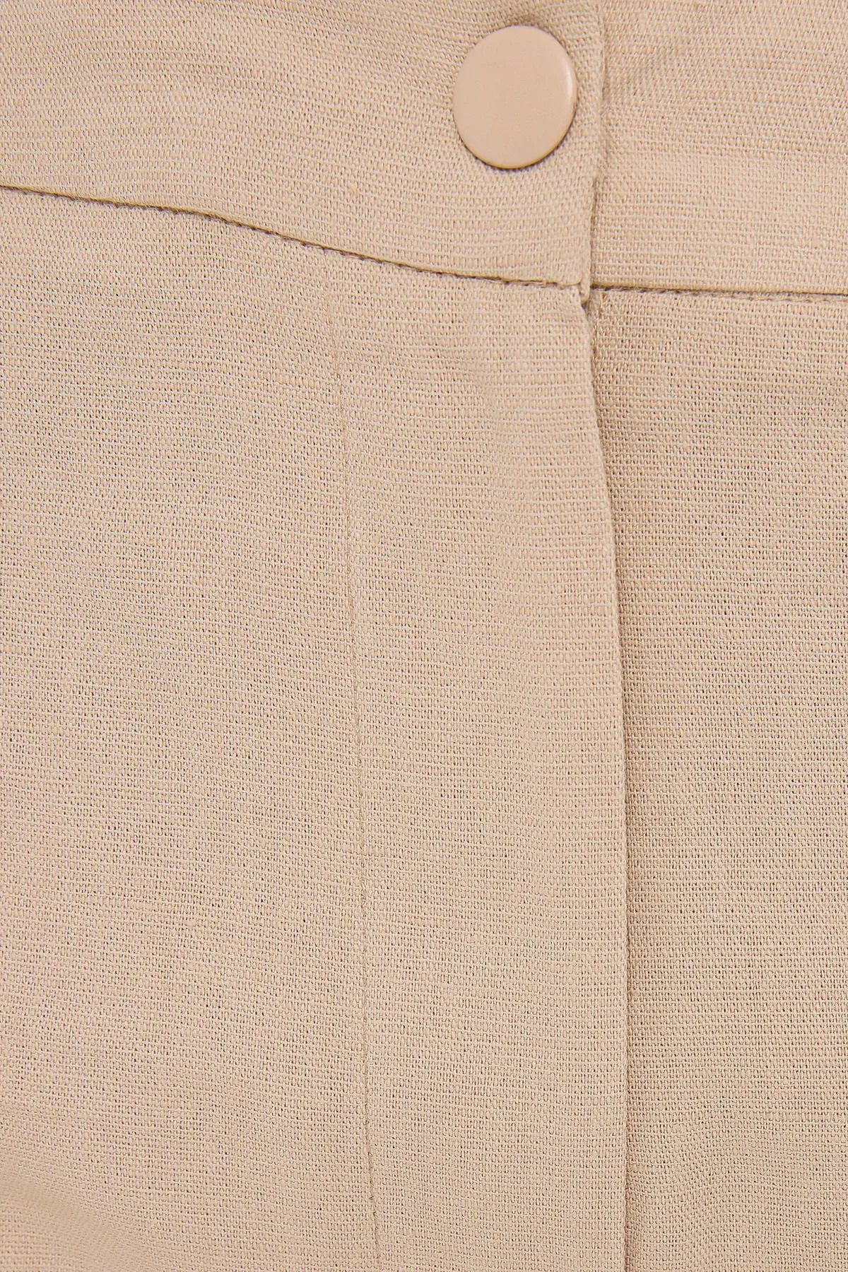 Hiccup-Bermuda Shorts - Buttoned Design 5