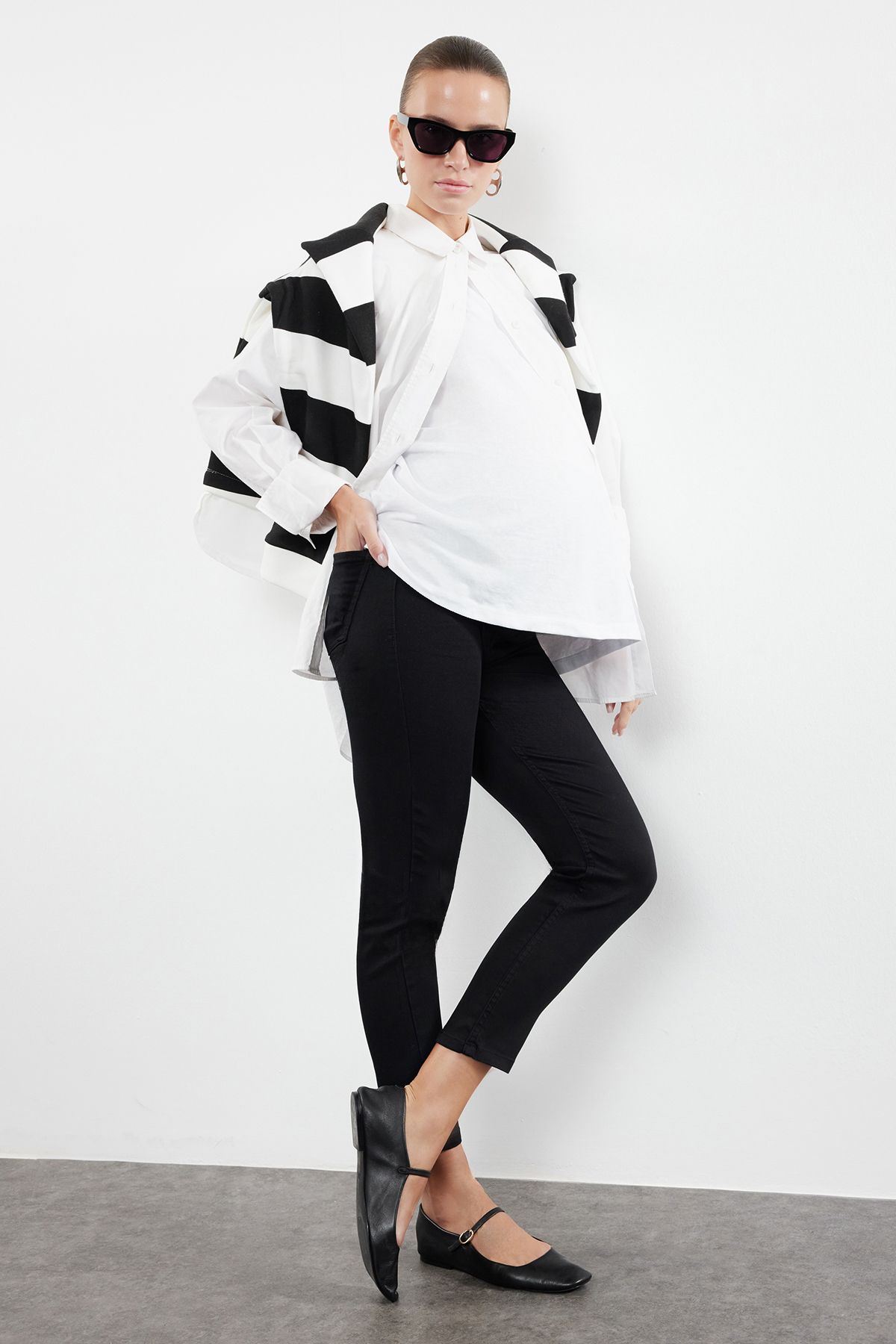 Trendyol Collection-High Waist and Adjustable Abdominal Panel Black Skinny Maternity Pants - Tbbaw25Cj00026 2