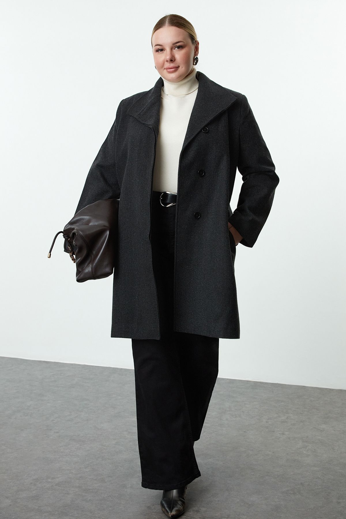 complete the look image