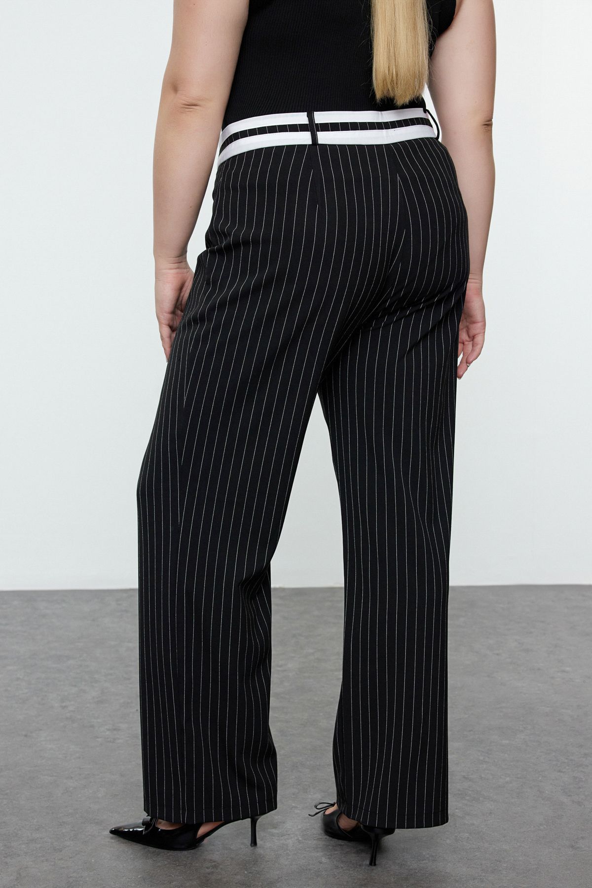 Trendyol Curve-Schwarz-weiß gestreifte Hose – TBBSS23AR00032 5