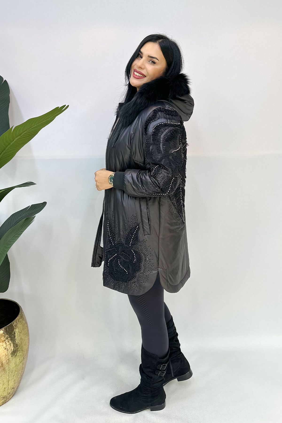 GÖKSEL -20 KorumalıTaş Detaylı Bütük Beden Mont - Siyah