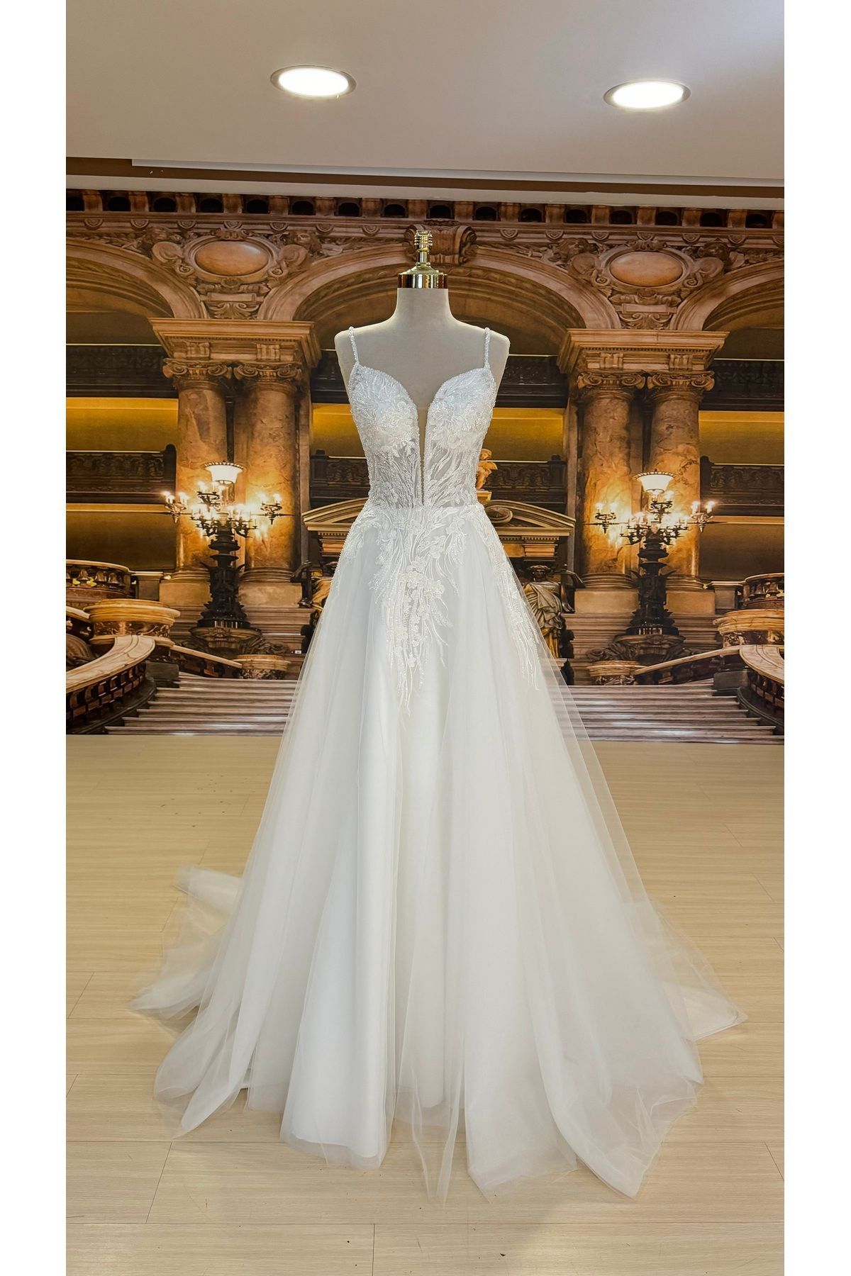 https://cdn.dsmcdn.com/ty1568/product/media/images/ty1567/prod/QC/20240923/17/c12fdf44-c299-345d-9f48-cced00e2d253/1_org_zoom.jpg