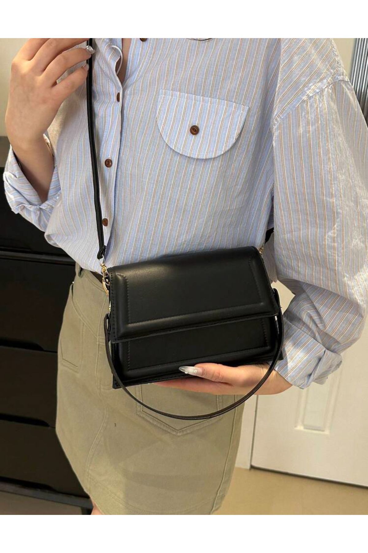 https://cdn.dsmcdn.com/ty1568/product/media/images/ty1568/prod/QC/20240923/14/30d28487-da99-3c73-8a2a-db29e9b39496/1_org_zoom.jpg
