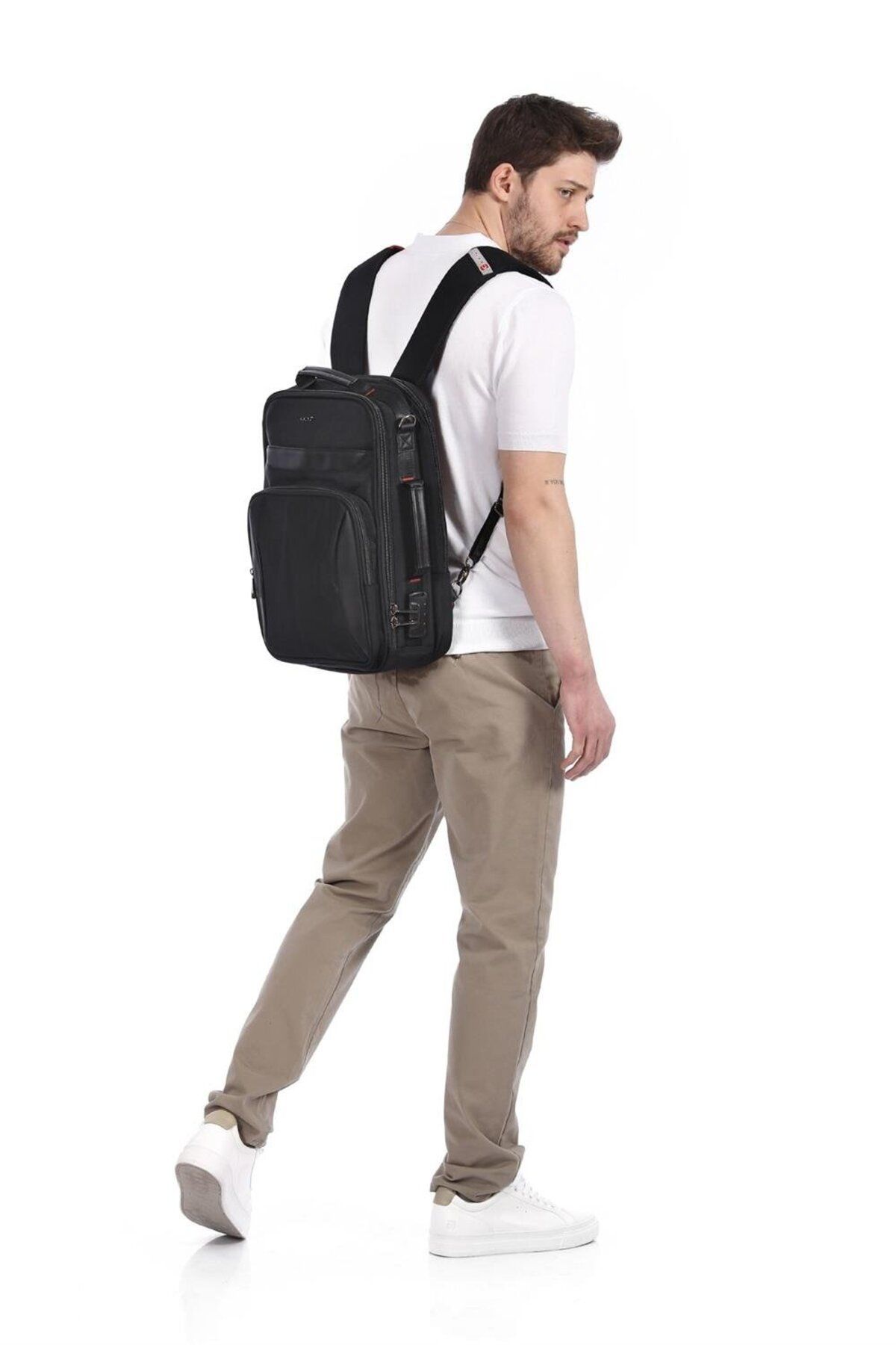 ÇÇS-51270 Backpack with Lockable USB Port and Cross Shoulder Strap 7