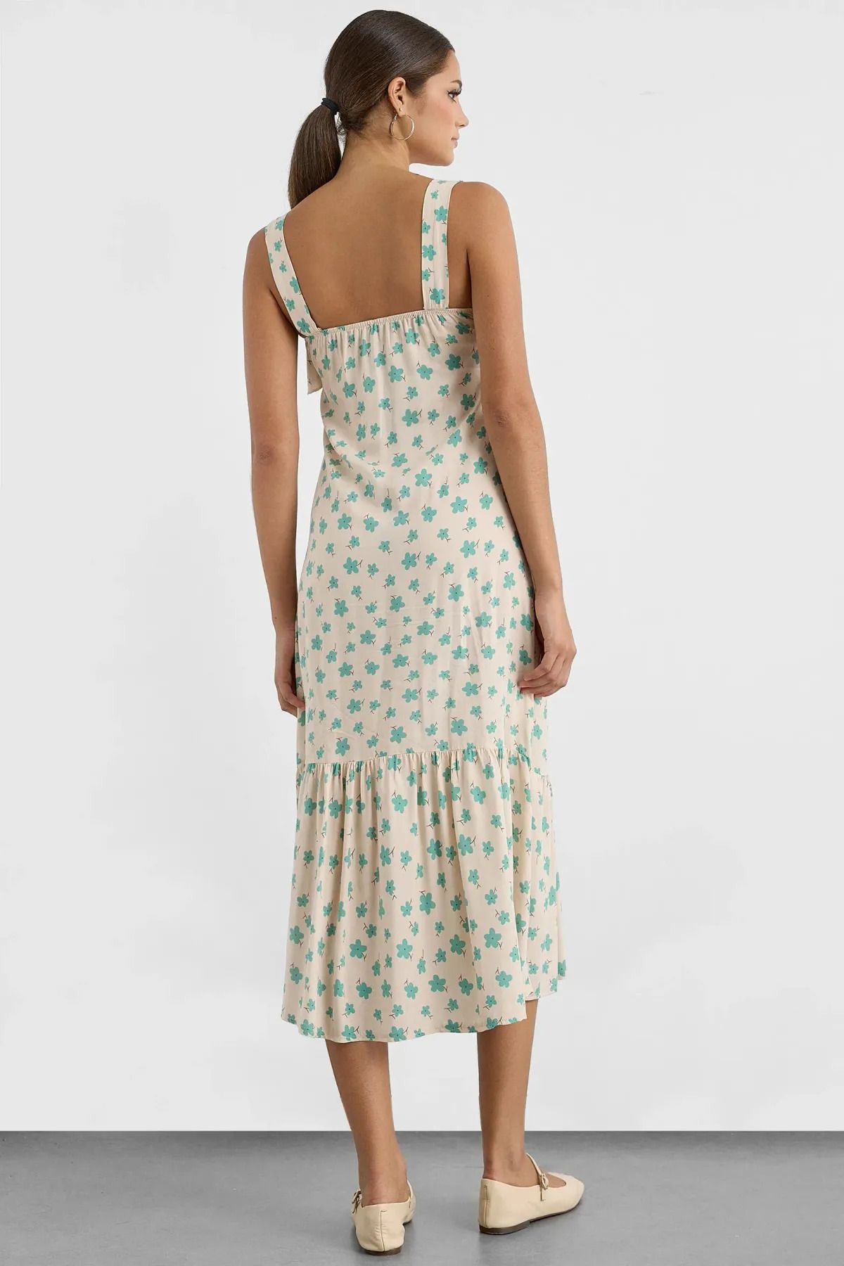 Hiccup-Flounce Detailed Patterned Midi Dress 4