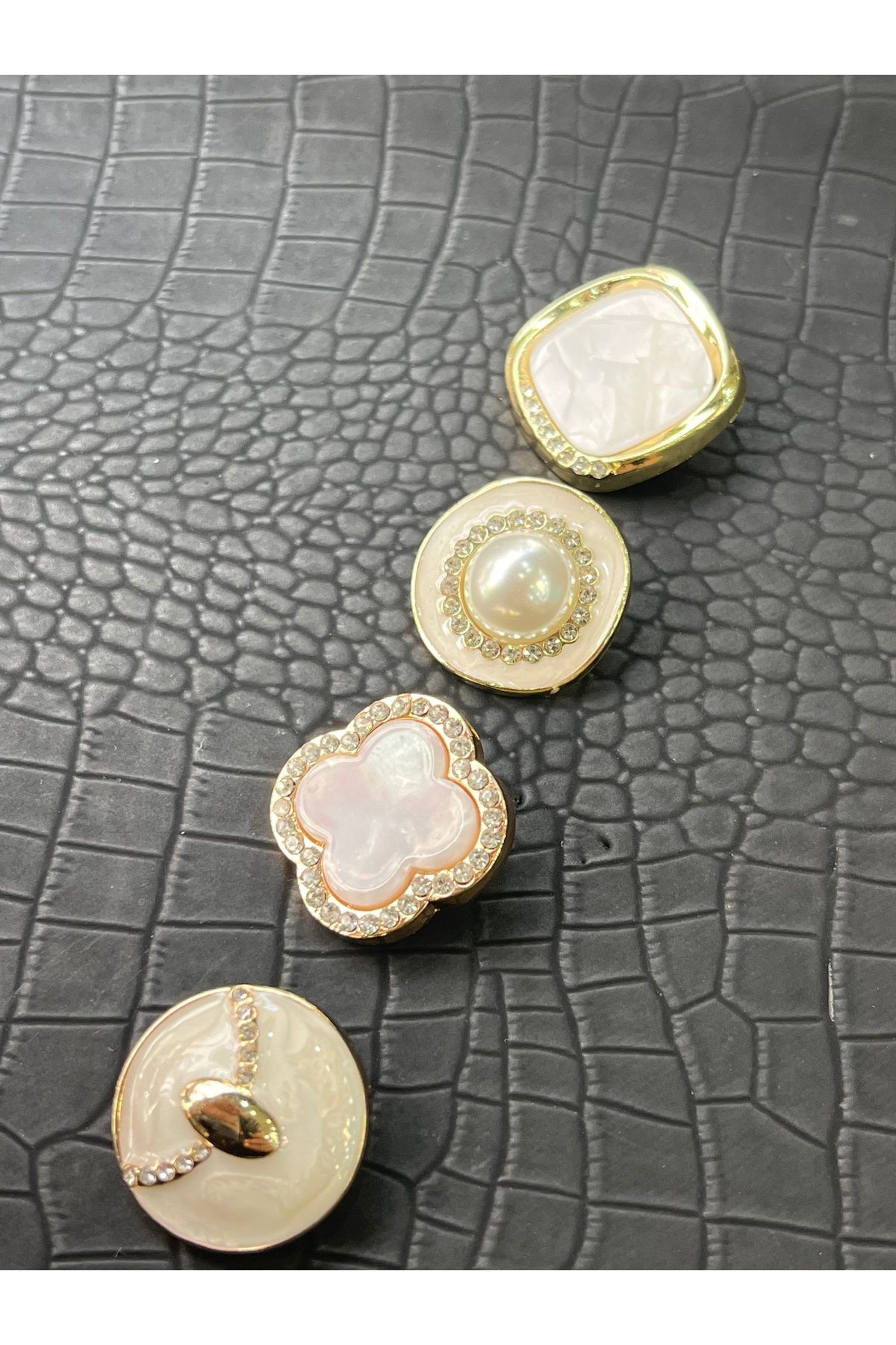 ODDA TASARIM ATÖLYESİ-Luxury Design White Mini Combin Button Set 3