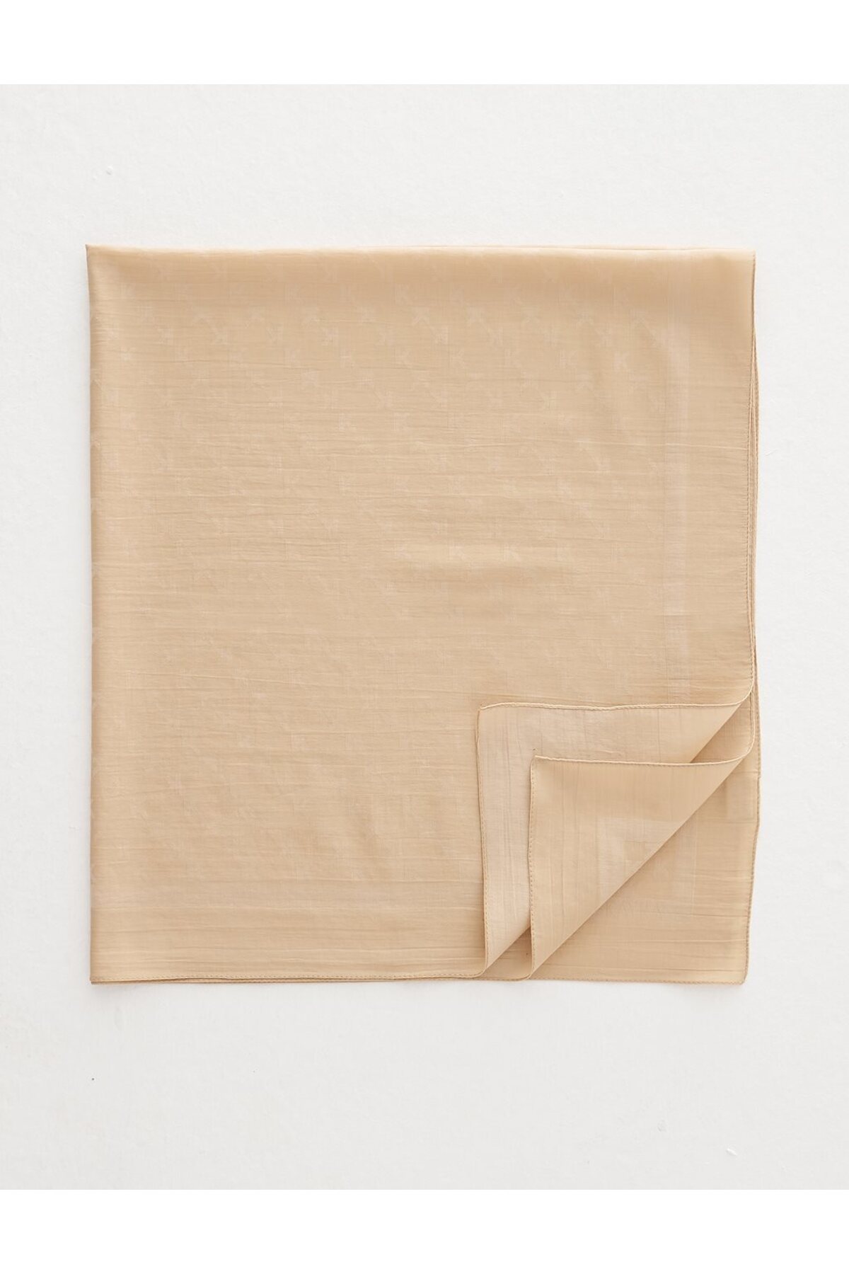 شال گردن بافته شده با لوگوی K به رنگ بژ Kayra