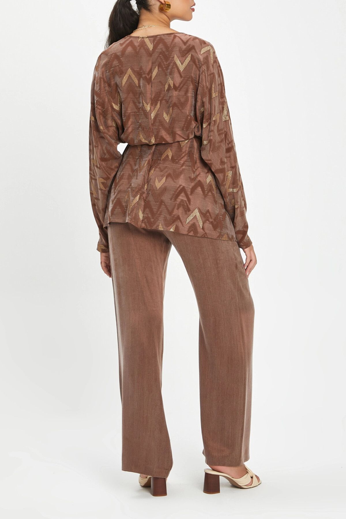 SERPİL-Self Patterned Degaje Collar Brown Triple Suit with Lace-Up Pockets on the Waist 40425 4