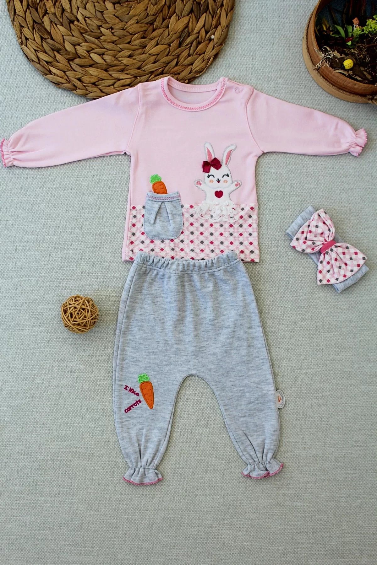 yusuftex Havuç Tavşan Nakışlı Bandanalı Cepli Uzun Kollu Sweatli 3lü Kız Bebek Tak Pembe