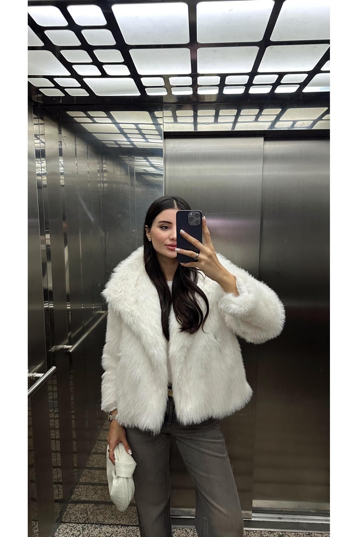 HAZELANNA-Blană albă premium 1