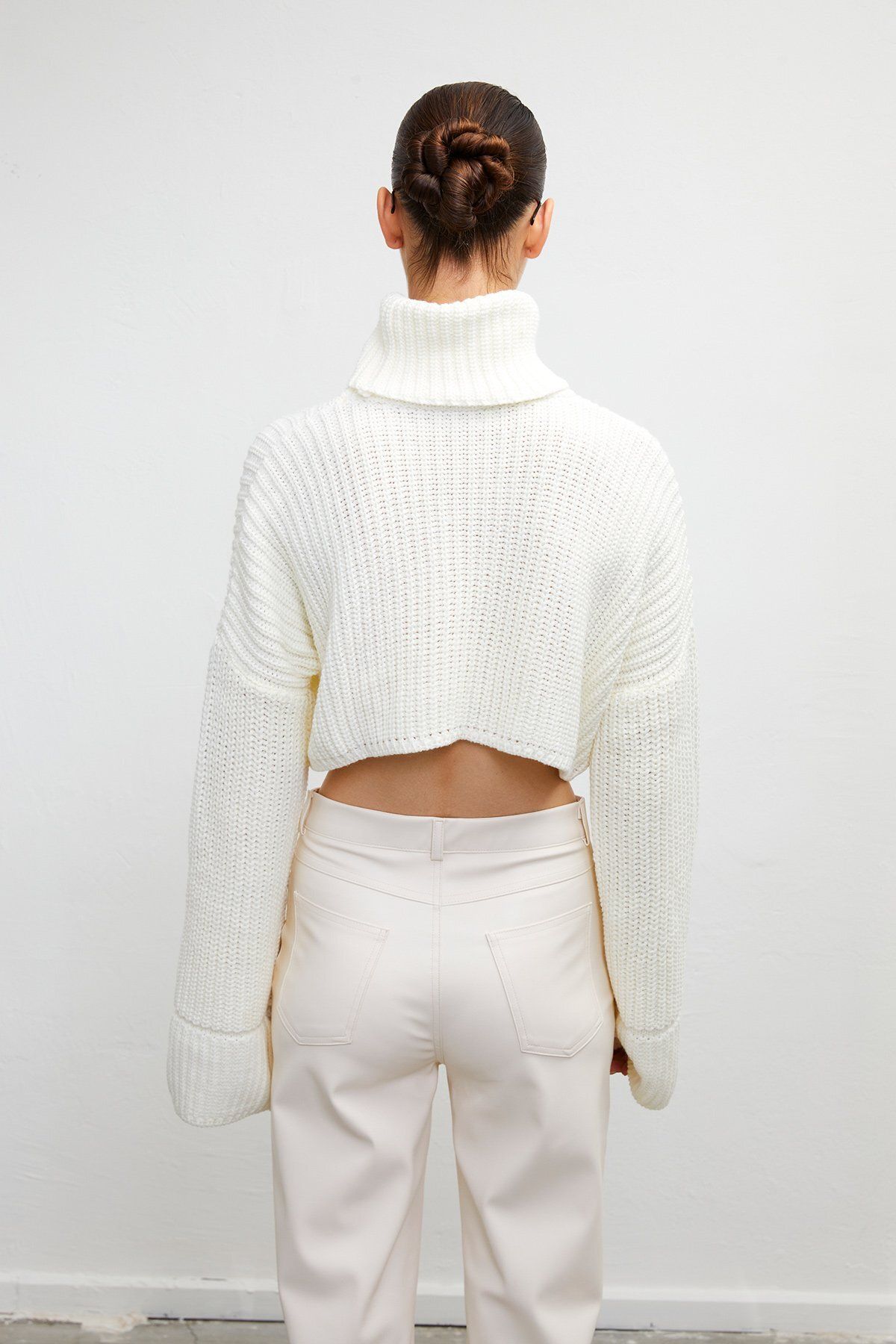 VATKALI-Turtleneck Crop Sweater Ecru 5