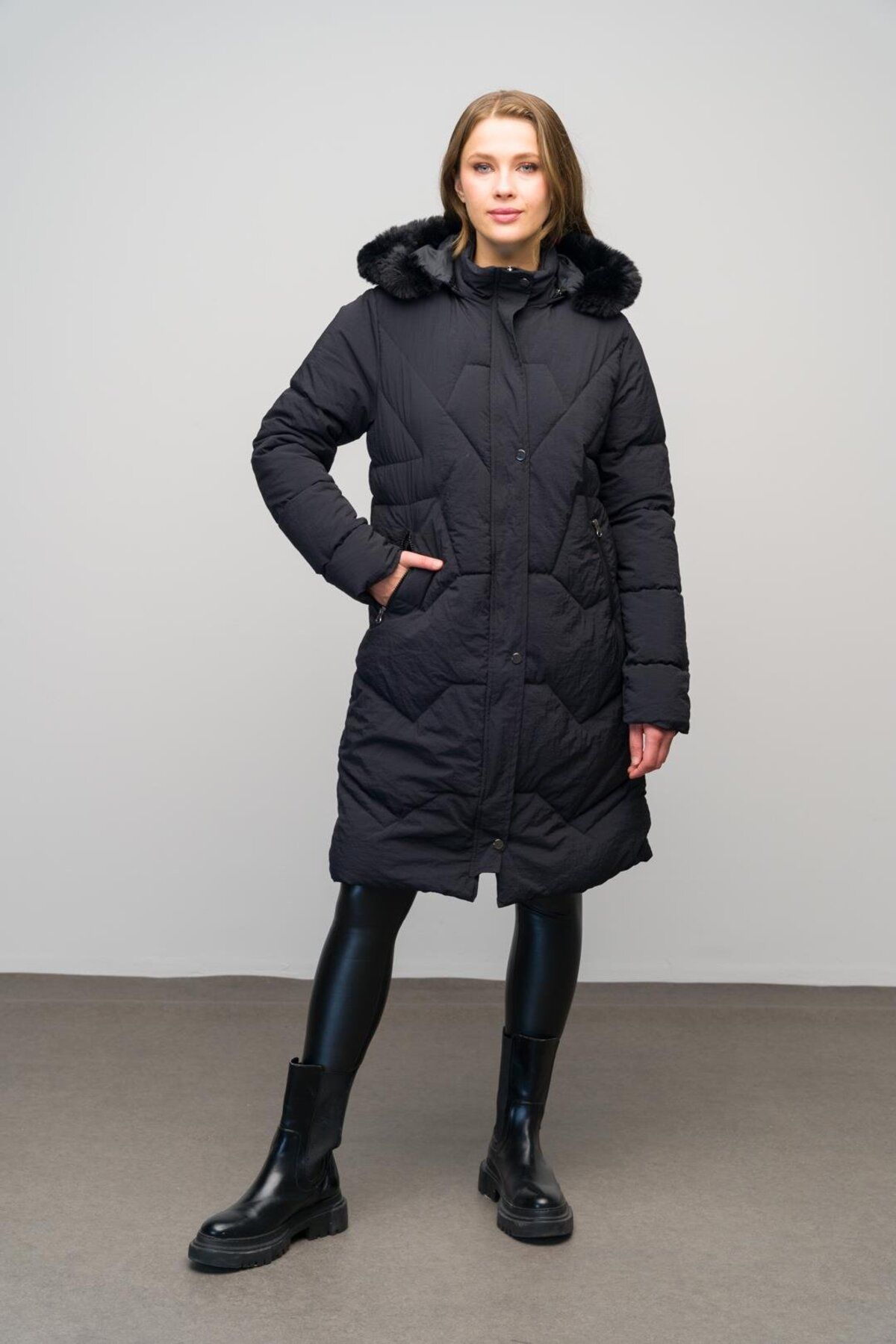 Olcay-Patterned Quilted Coat - Detachable Fur and Hood, Black 6620 3