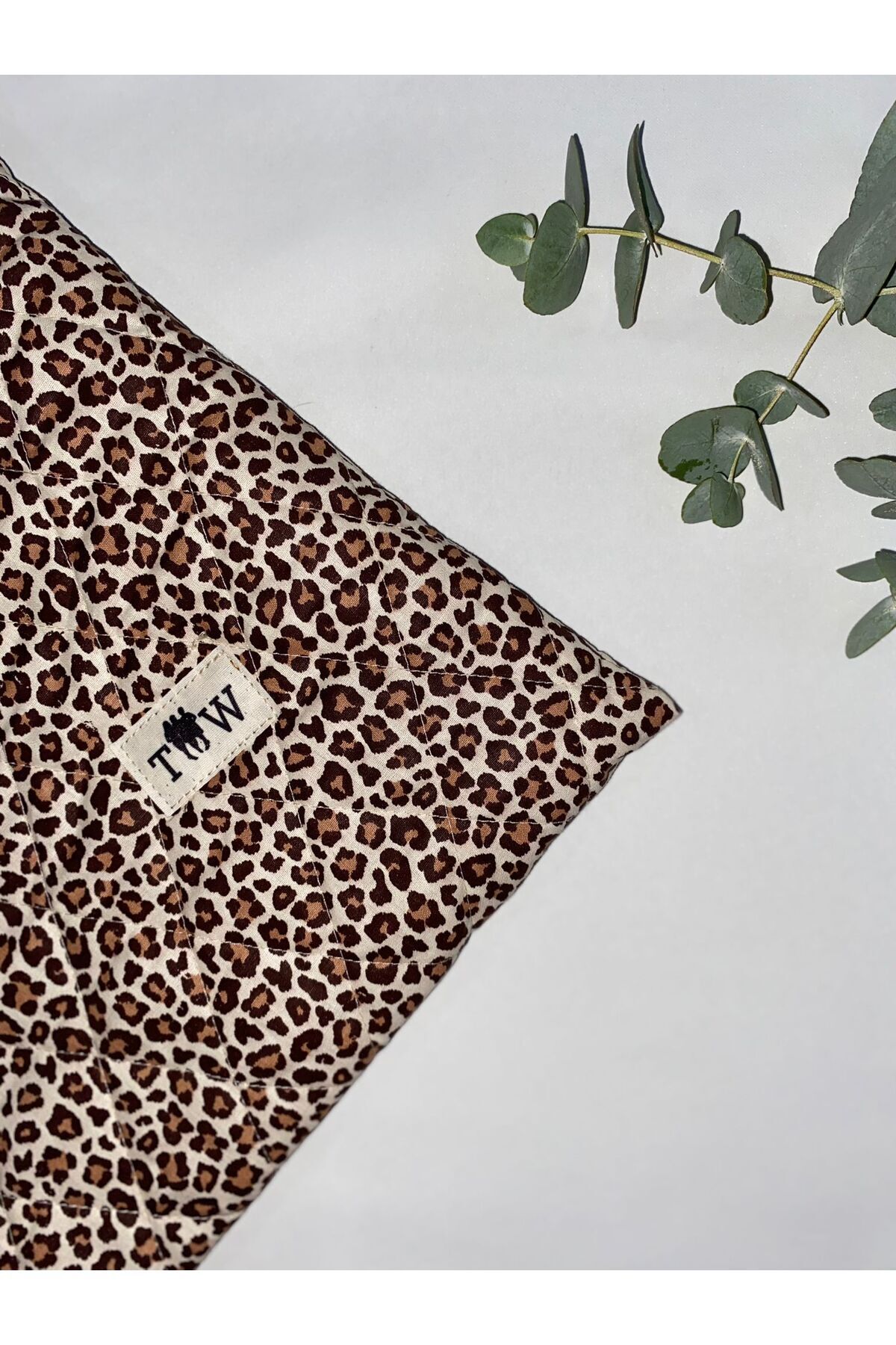 thick weave-Leopard Laptop Bag 1