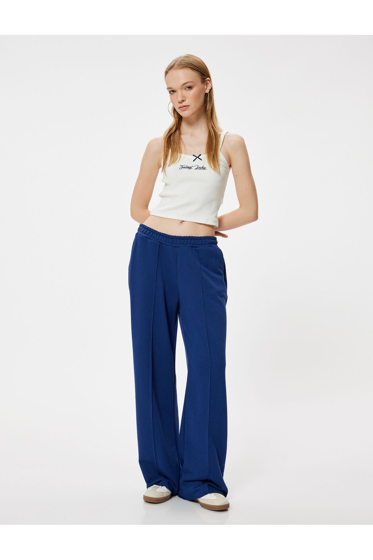 Koton Yeni Sezon Askılı Atlet Fiyonk Detaylı Slogan Nakışlı Slim Fit