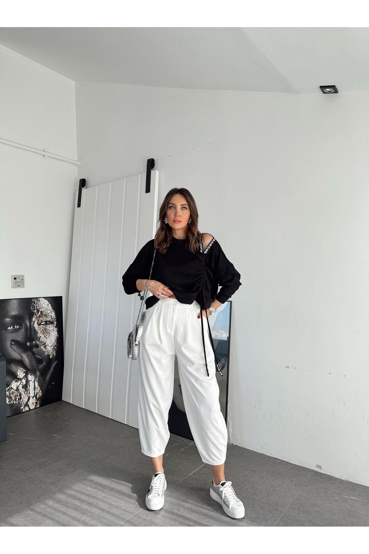 Zerrincan Giyim-White Baggy Cut Trousers with Pockets 2