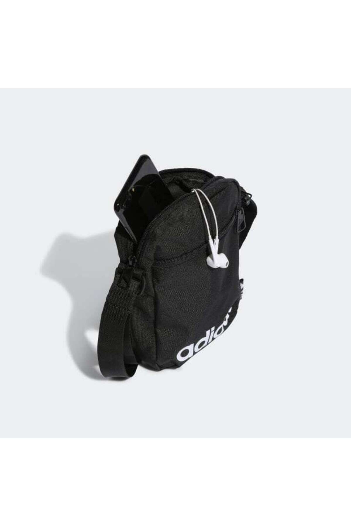 adidas-Essentials Organizer Bag 3