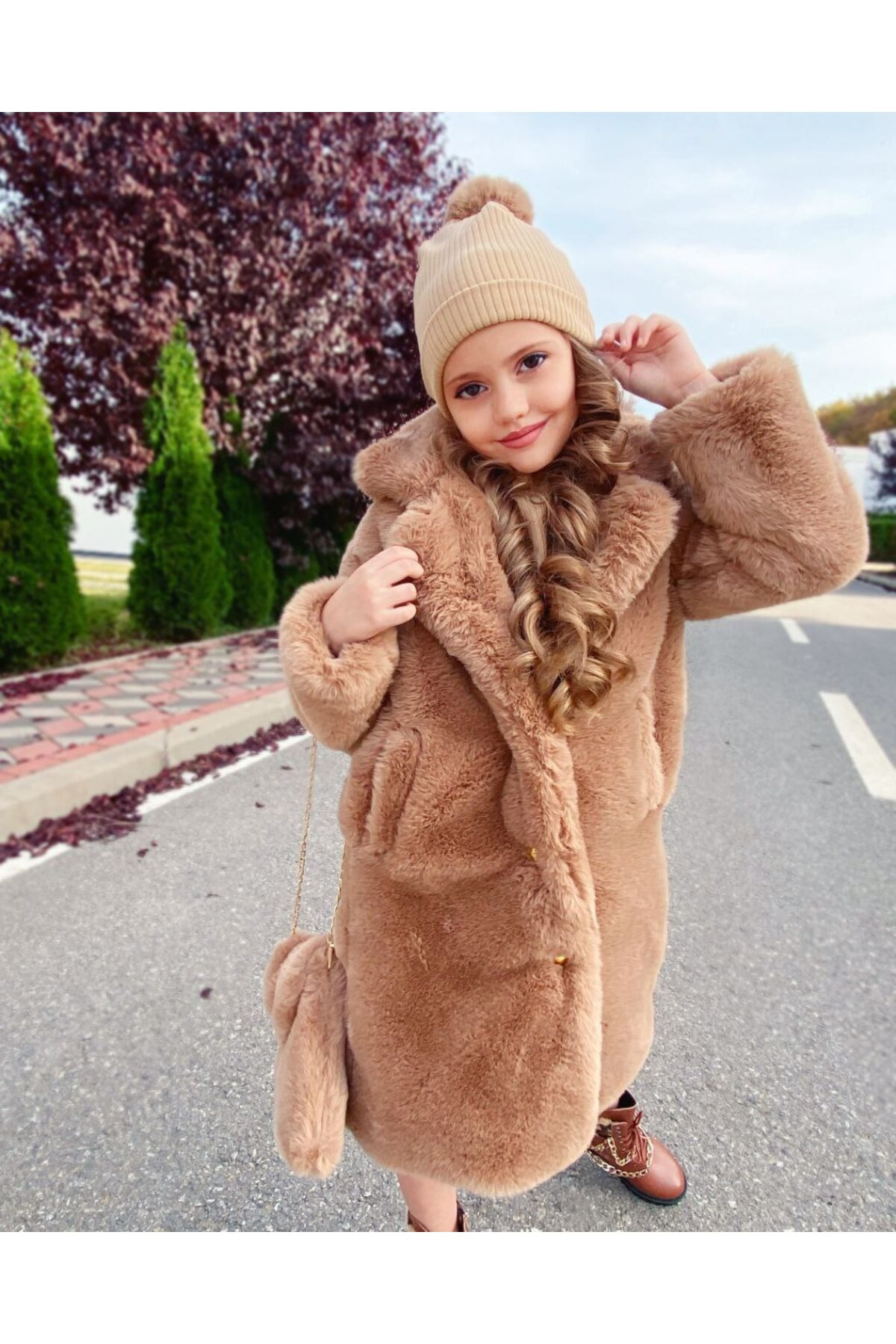 GIRLS FUR COAT SET(CLOTHES&CABLE&HERE&CANTA 4 PIECE COMBINATION SET)