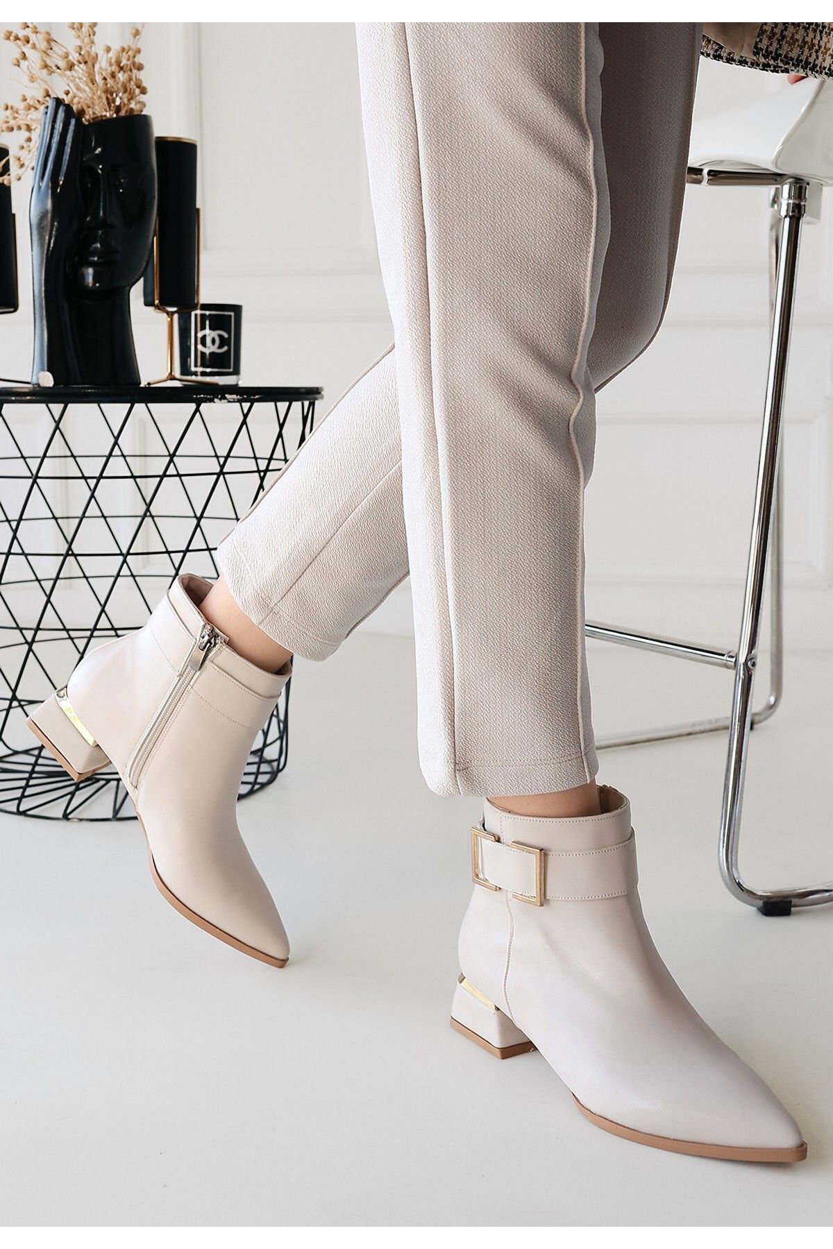 K&A-Beige Leather Heeled Boots 2